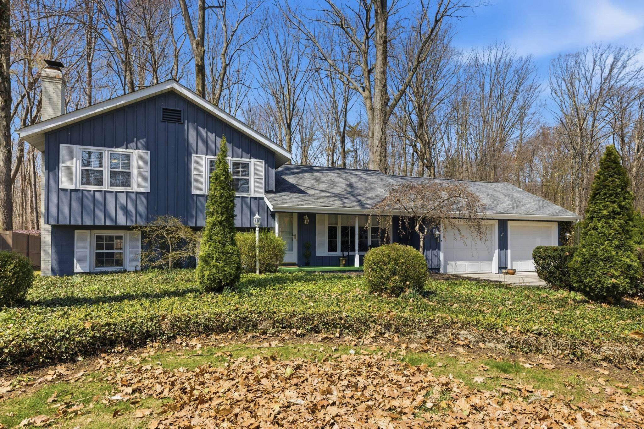 3645 W Surrey Lane, MI 48059 — front exterior