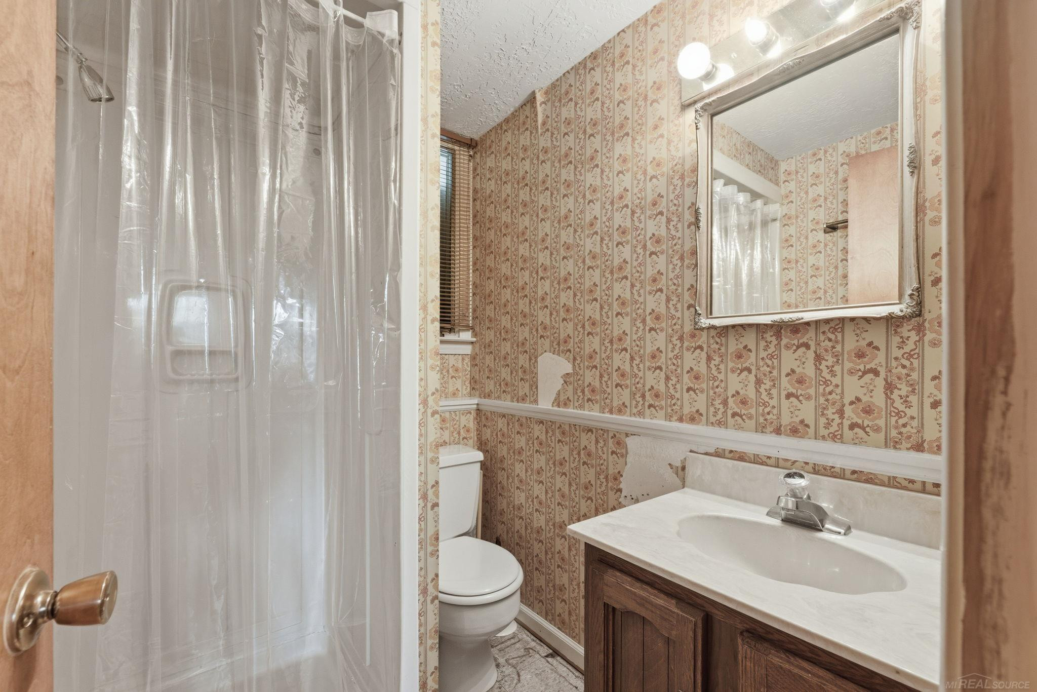 3645 W Surrey Lane, MI 48059 — Photo 20