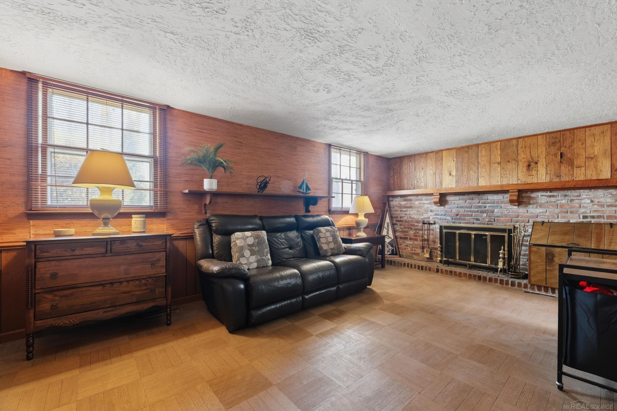 3645 W Surrey Lane, MI 48059 — Photo 21