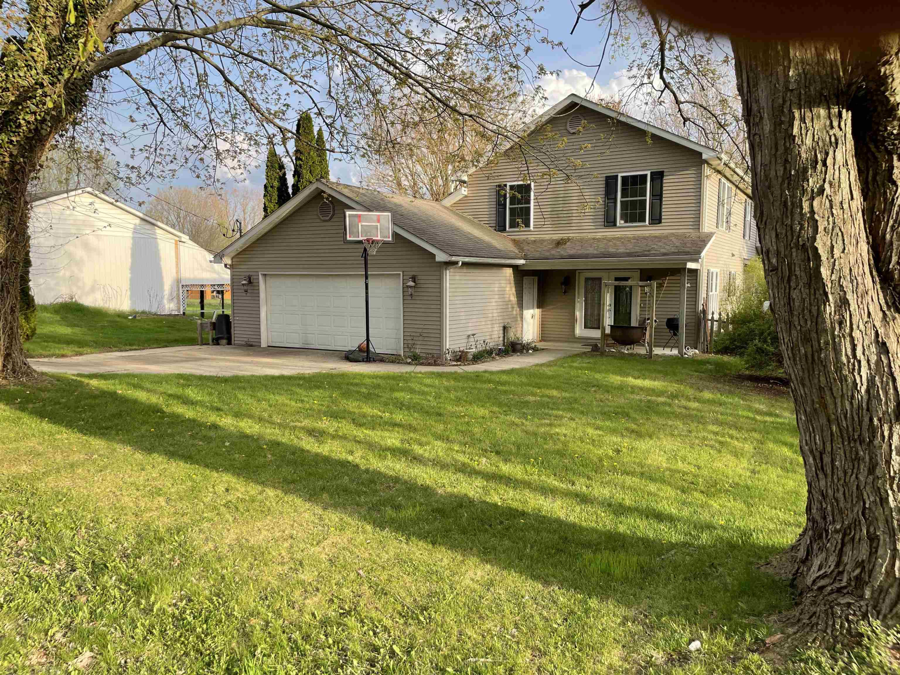 4444 Meadowbrook Dr Drive, Flint, MI 48506 — Photo 2