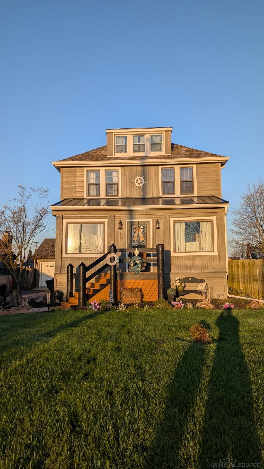 61627 Empire Road, South Lyon, MI, 48178