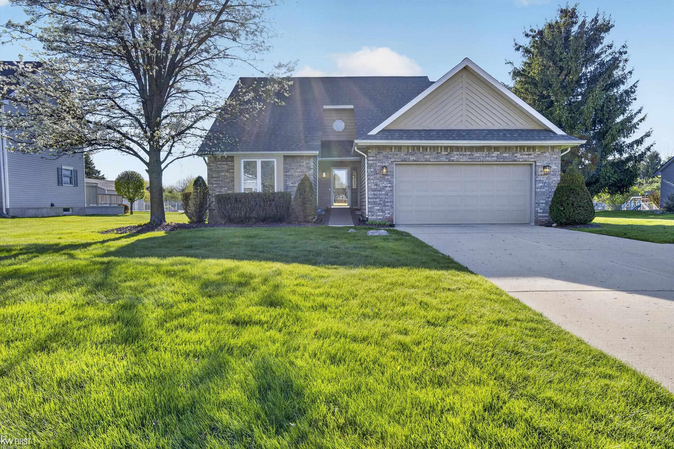 2345 Lost Creek Drive, Flushing, MI 48433 — Photo 2