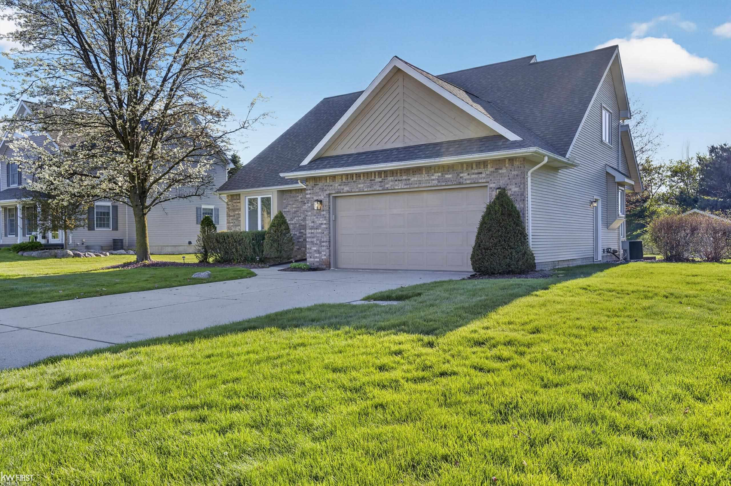 2345 Lost Creek Drive, Flushing, MI 48433 — Photo 4