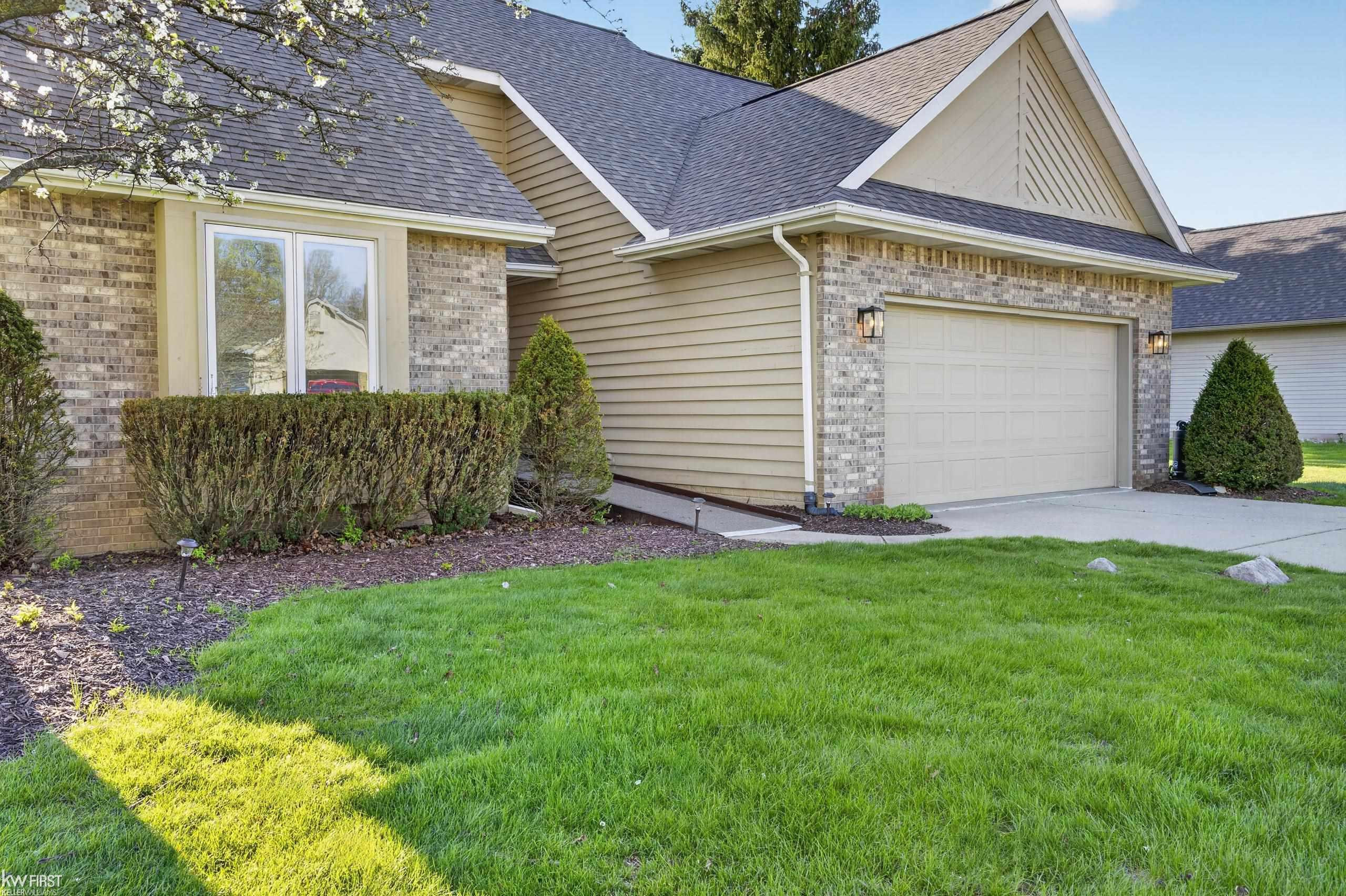 2345 Lost Creek Drive, Flushing, MI 48433 — Photo 7