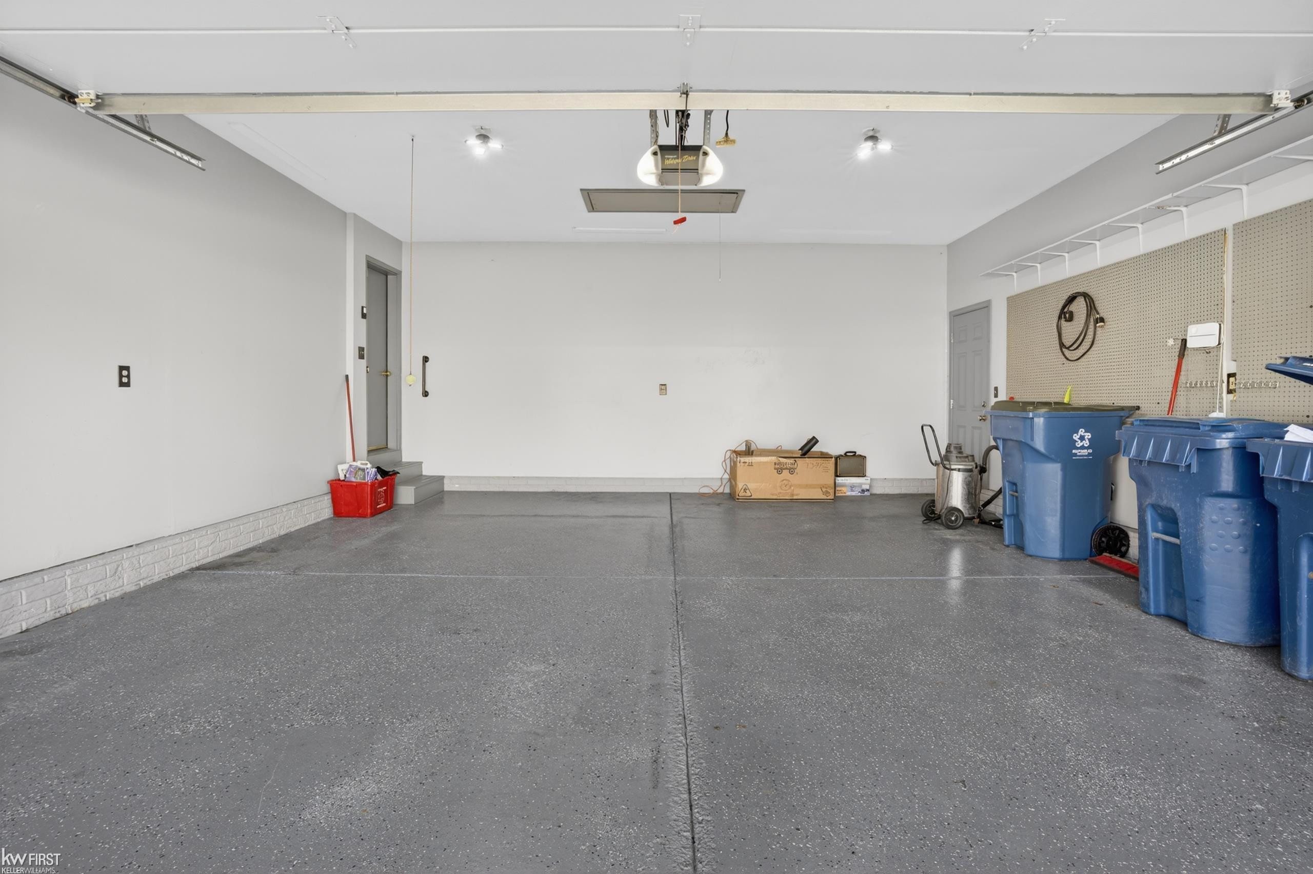 2345 Lost Creek Drive, Flushing, MI 48433 — Photo 9