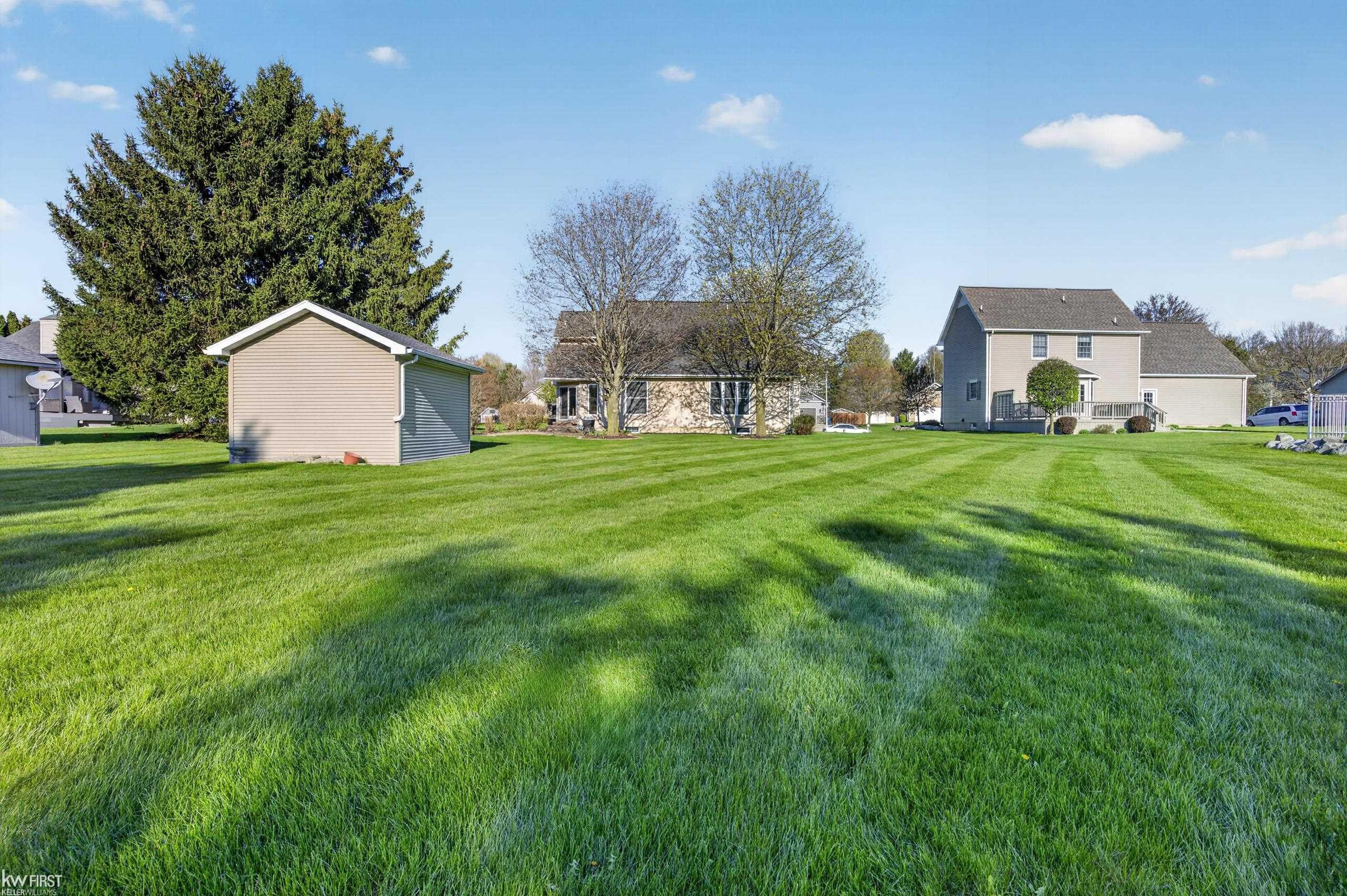 2345 Lost Creek Drive, Flushing, MI 48433 — Photo 13