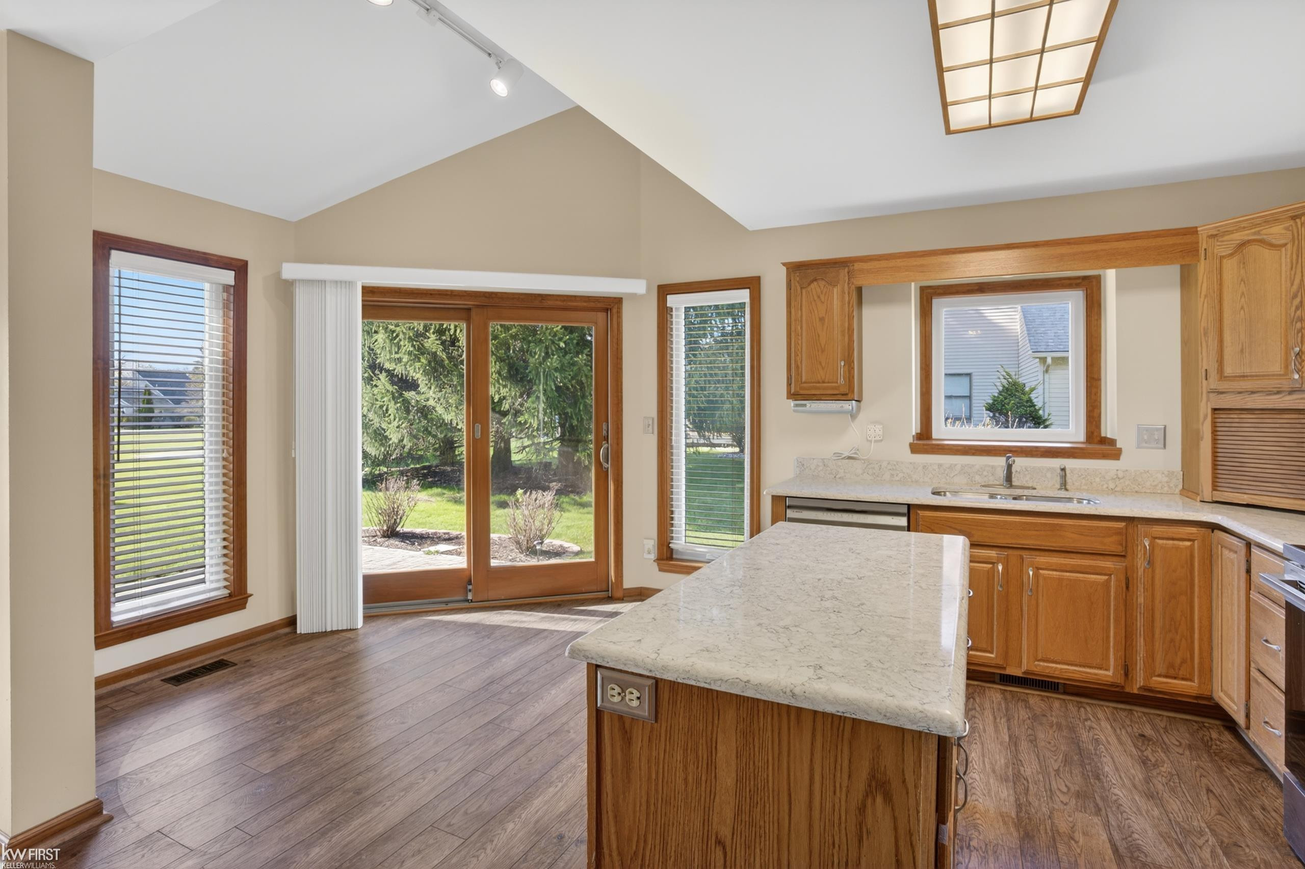 2345 Lost Creek Drive, Flushing, MI 48433 — Photo 21