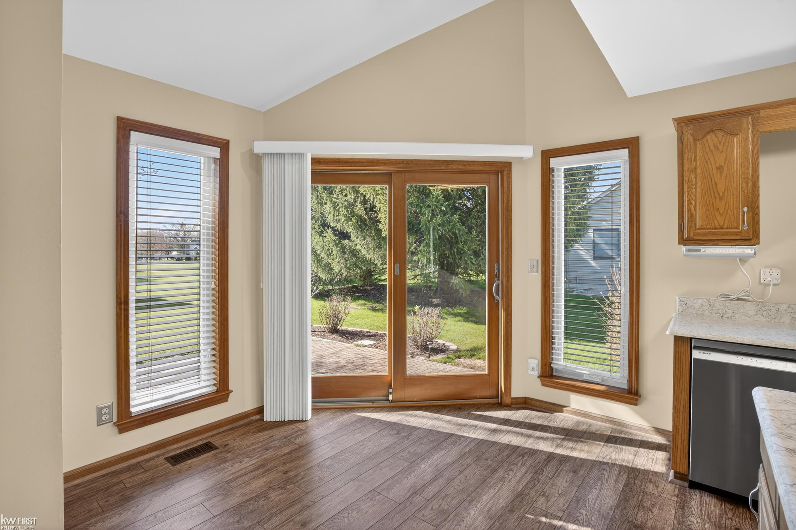 2345 Lost Creek Drive, Flushing, MI 48433 — Photo 22