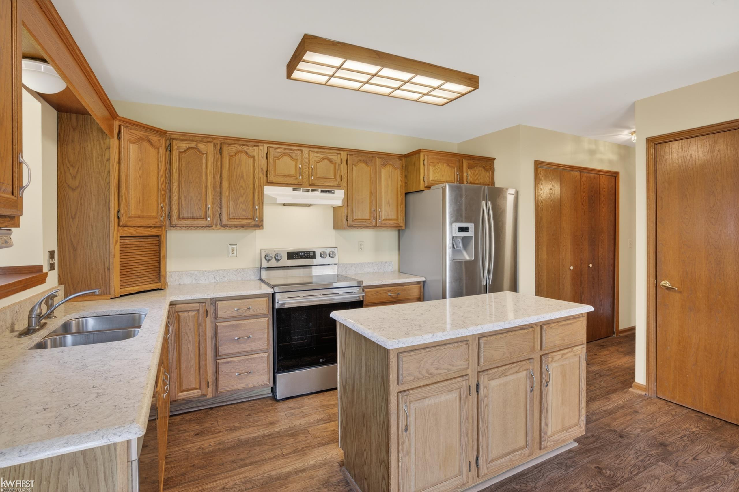 2345 Lost Creek Drive, Flushing, MI 48433 — Photo 25