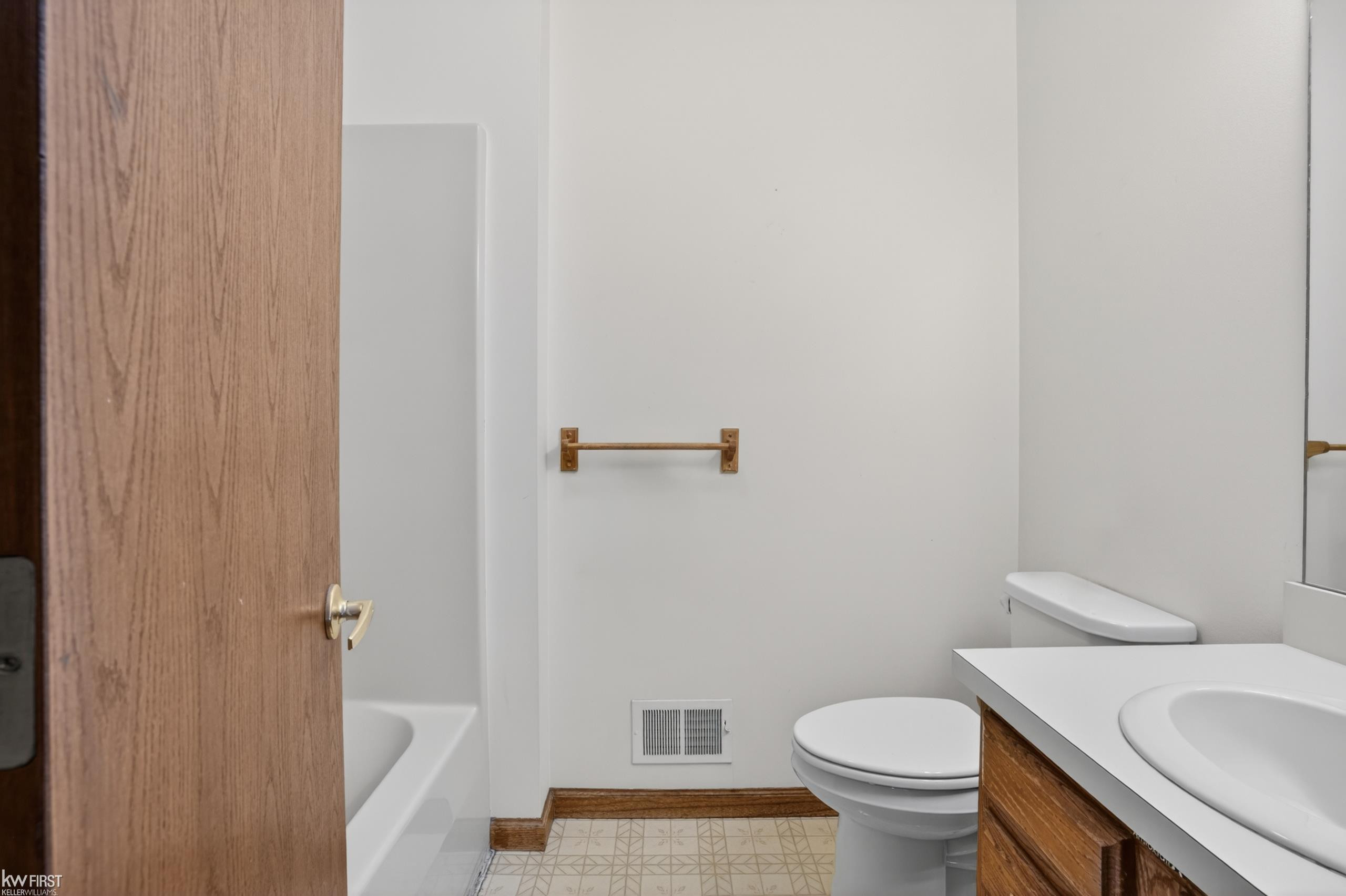2345 Lost Creek Drive, Flushing, MI 48433 — Photo 54