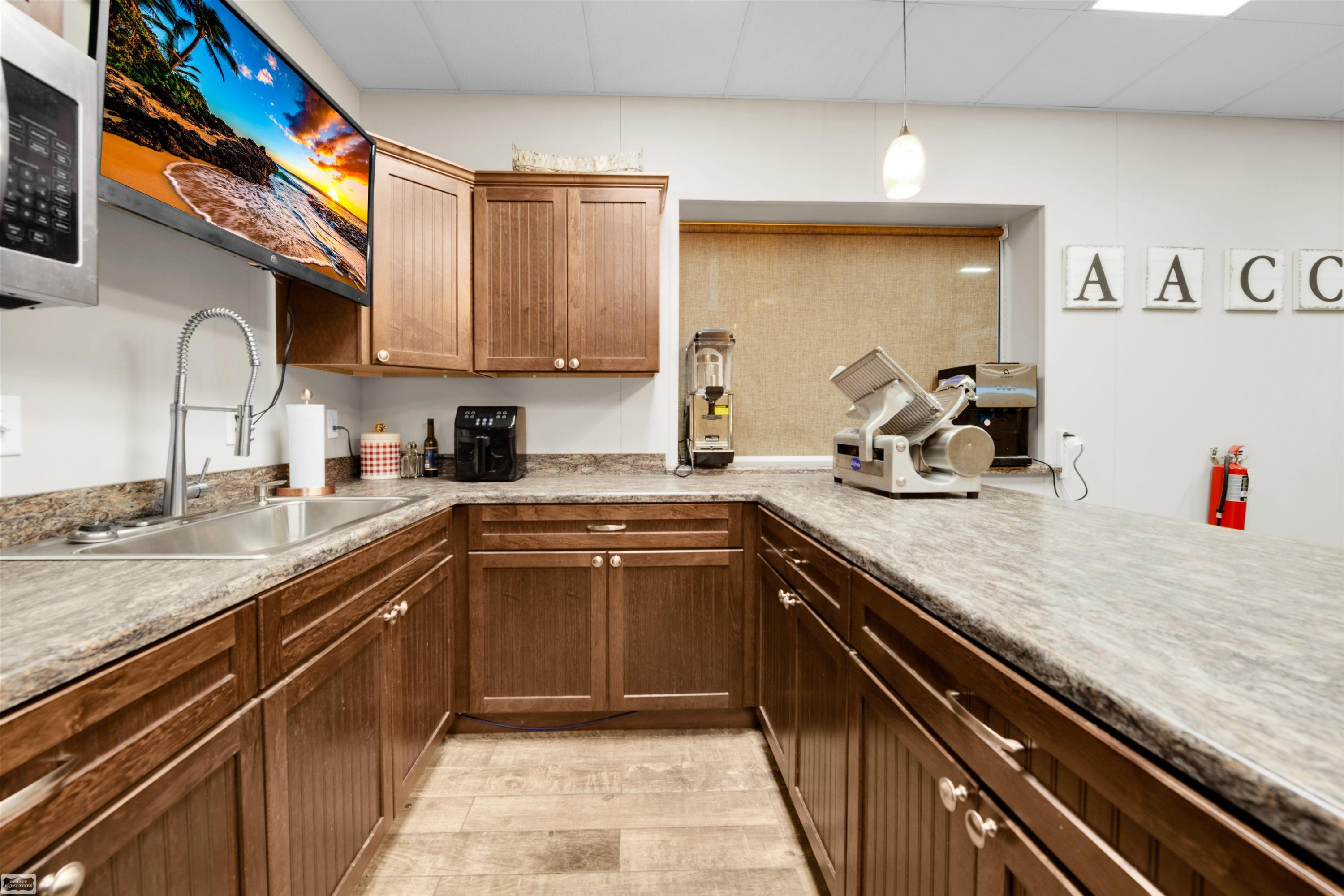 24600 Wood Court, MI 48042 — Photo 13