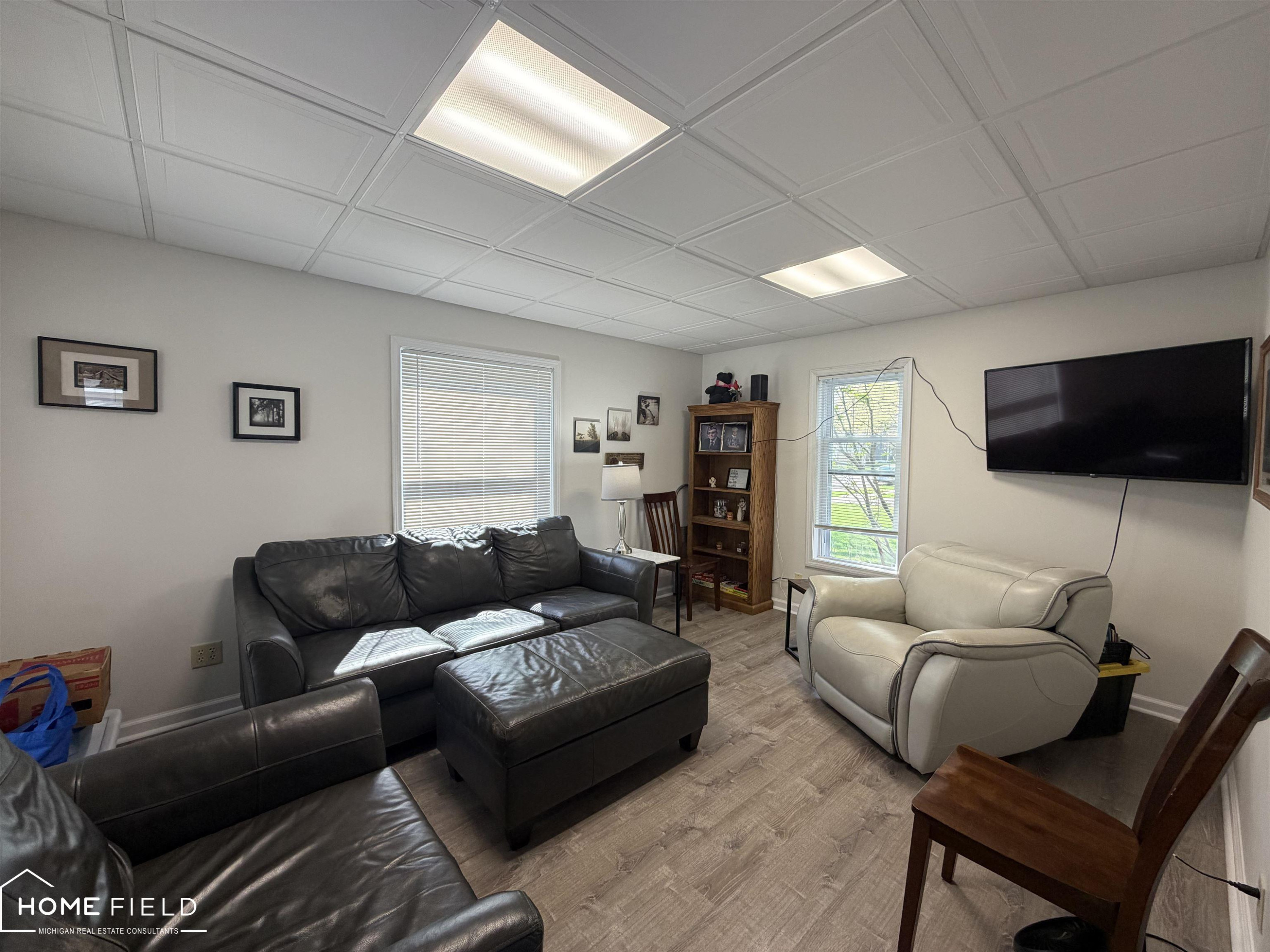 714 Broadway Avenue, Owosso, MI 48867 — Photo 4