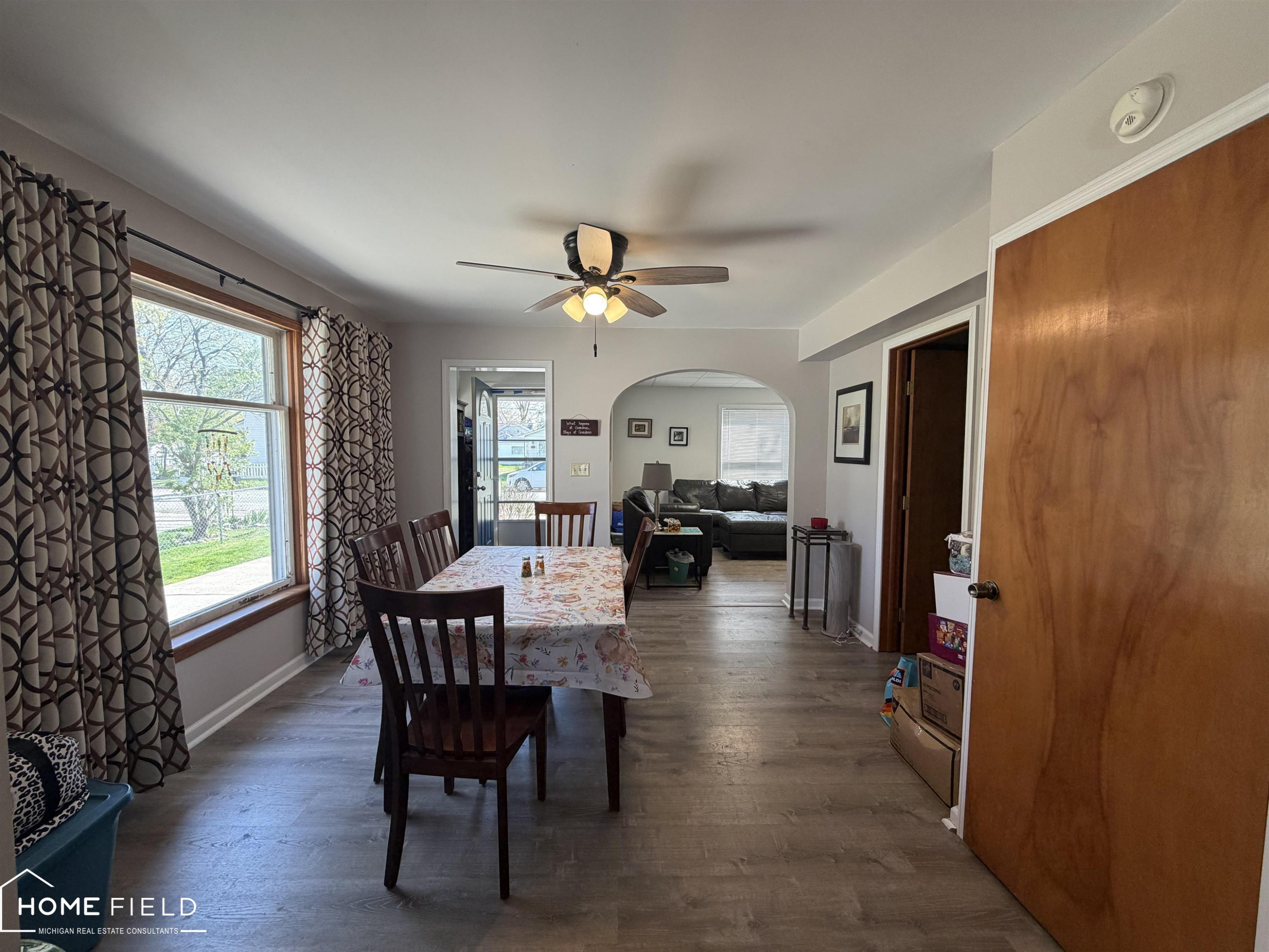 714 Broadway Avenue, Owosso, MI 48867 — Photo 8