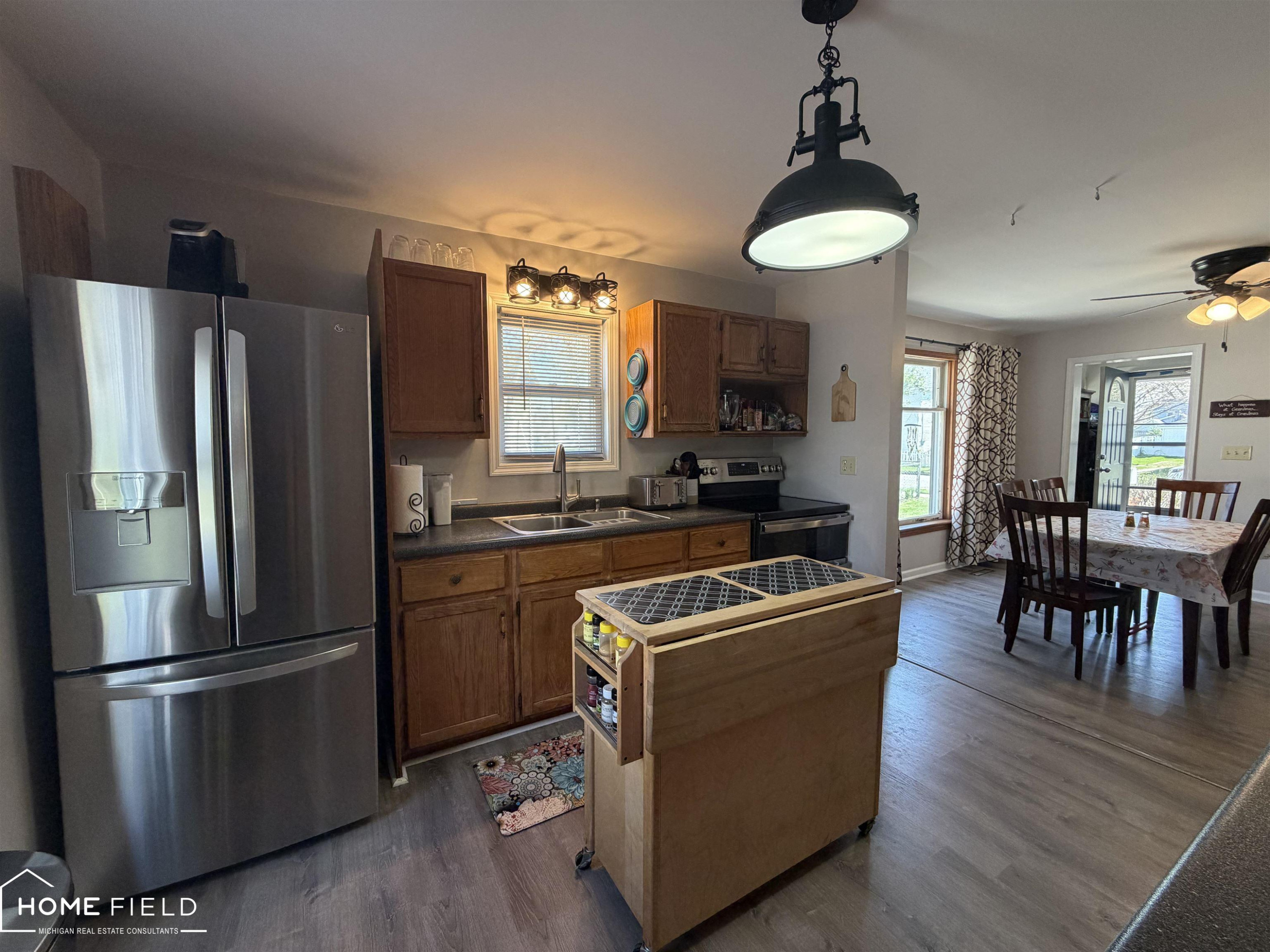 714 Broadway Avenue, Owosso, MI 48867 — Photo 10