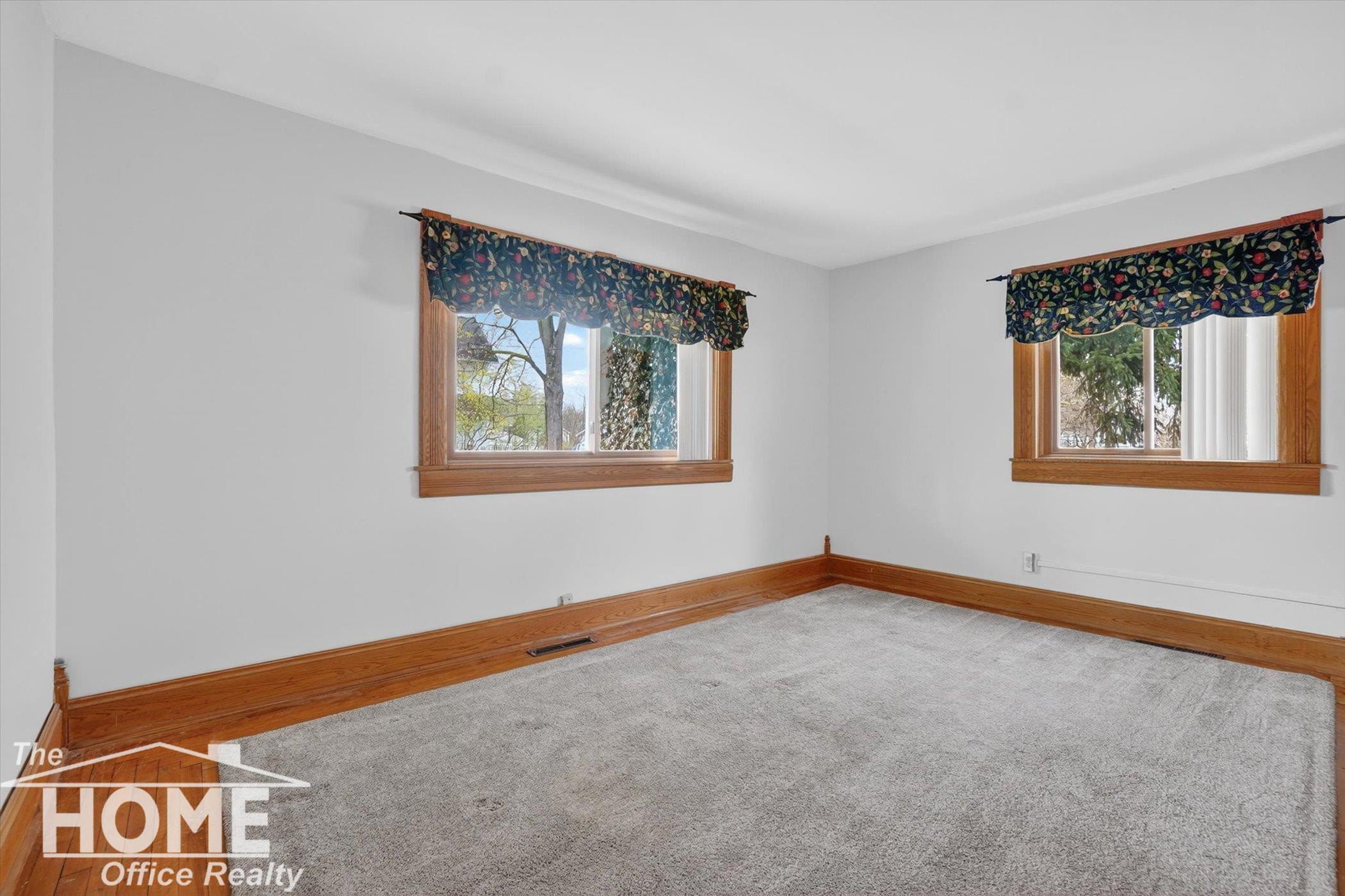 323 Goodhue Street, Owosso, MI 48867 — Photo 6