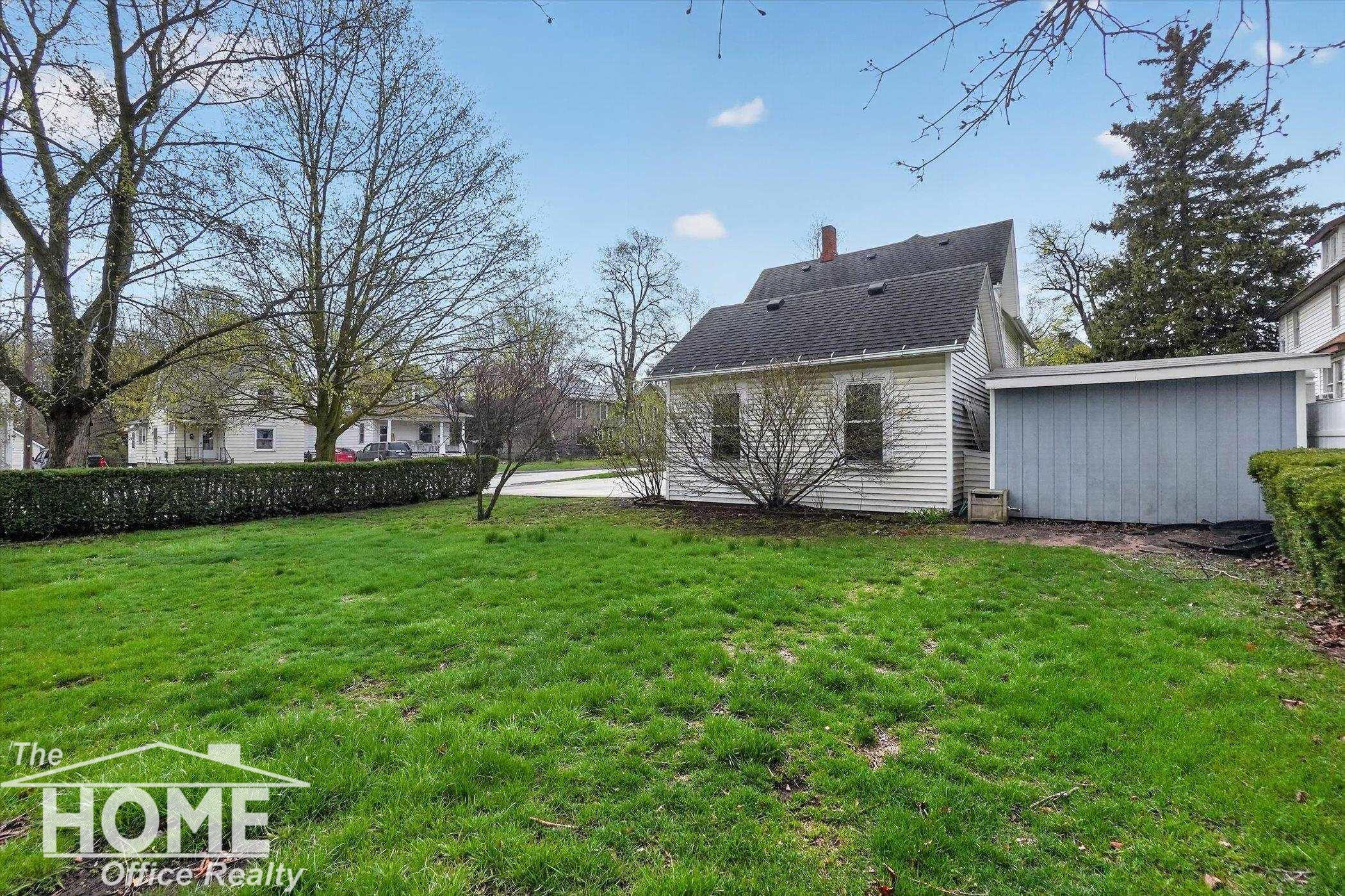 323 Goodhue Street, Owosso, MI 48867 — Photo 28