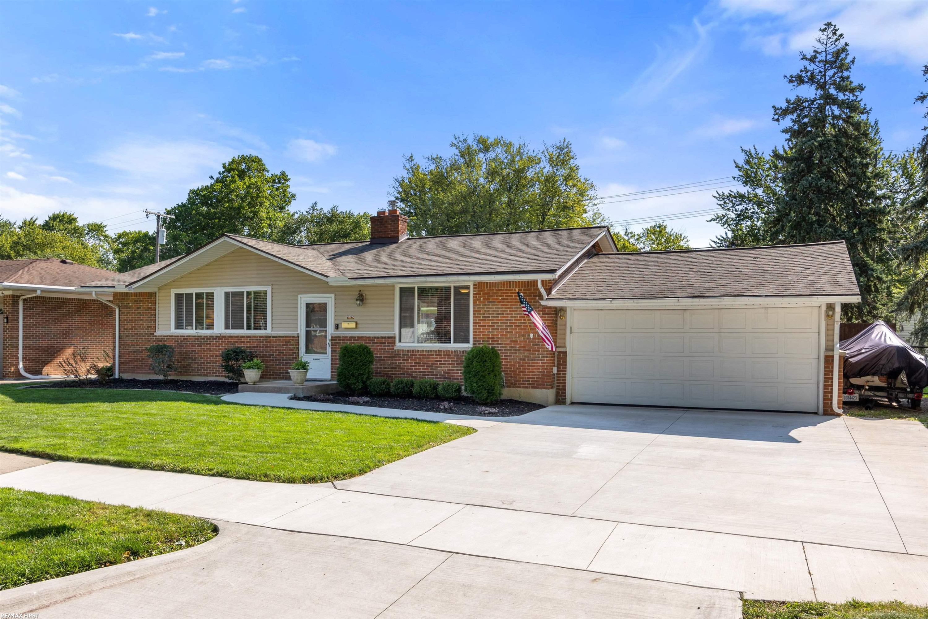 36428 Ledgestone Street, Clinton Twp, MI 48035 — front exterior