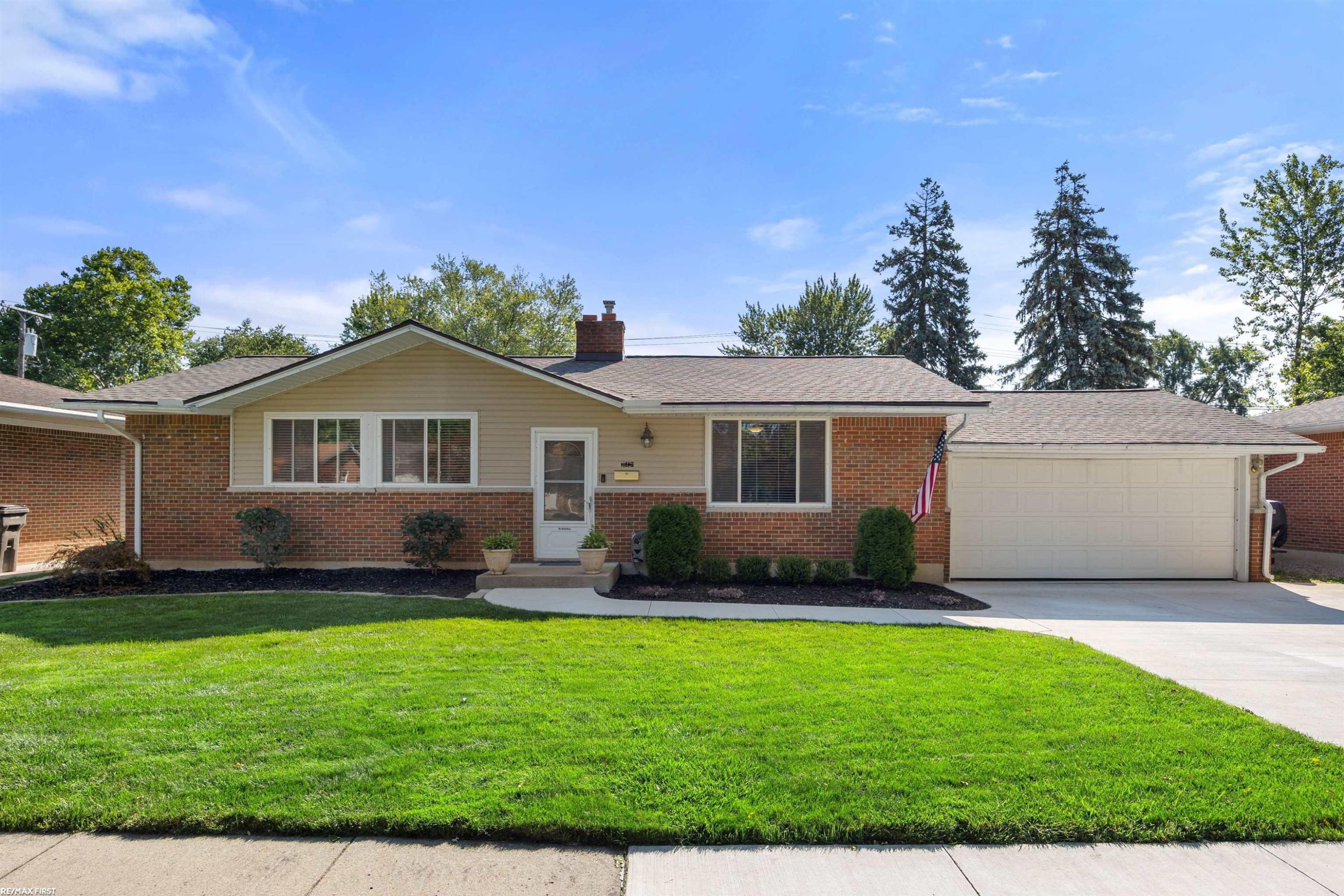 36428 Ledgestone Street, Clinton Twp, MI 48035 — Photo 2