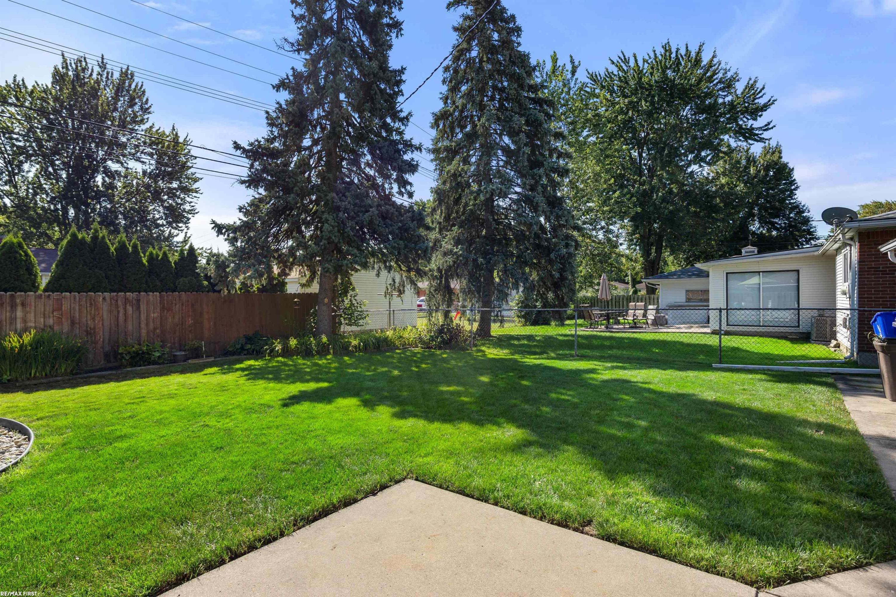 36428 Ledgestone Street, Clinton Twp, MI 48035 — Photo 34