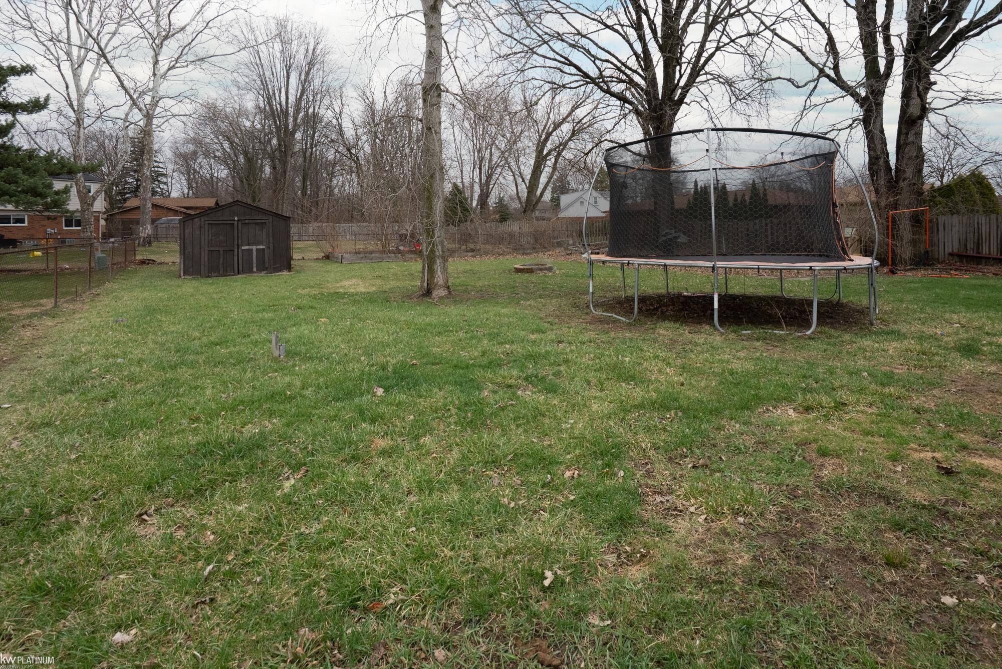 33153 Palmetto Drive, MI 48047 — Photo 5