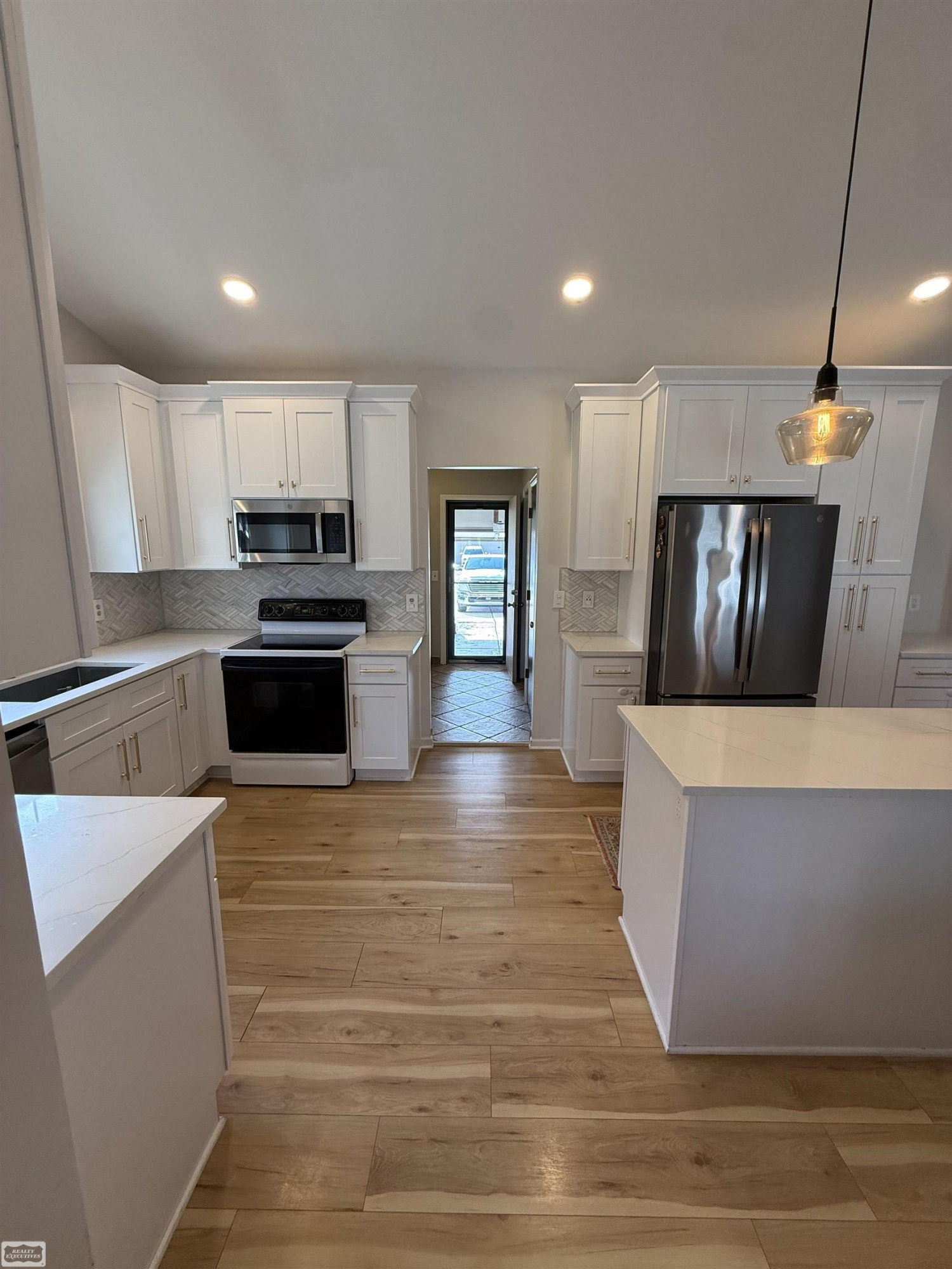 47642 Stephanie Drive, MI 48044 — Photo 6