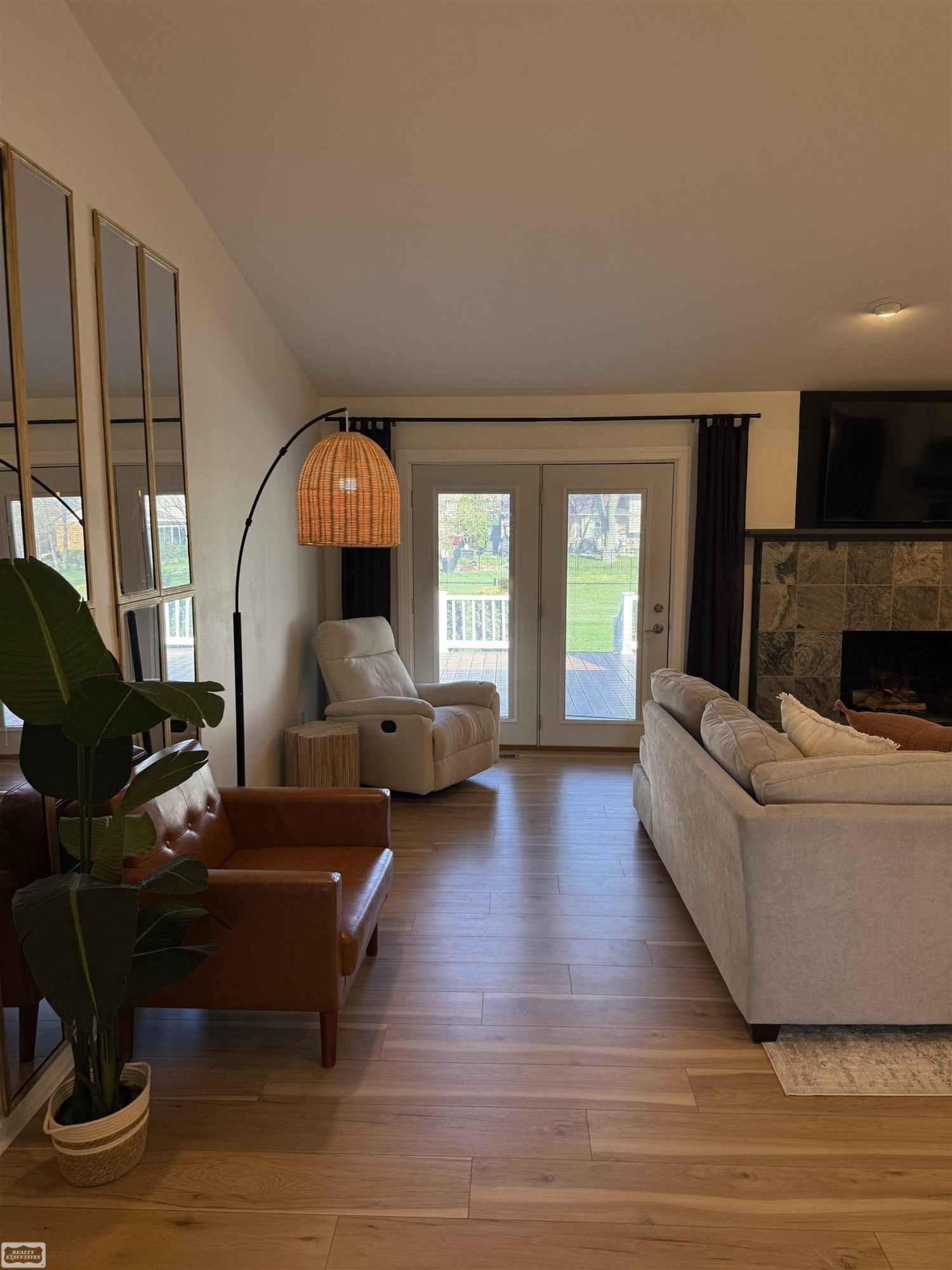47642 Stephanie Drive, MI 48044 — Photo 9