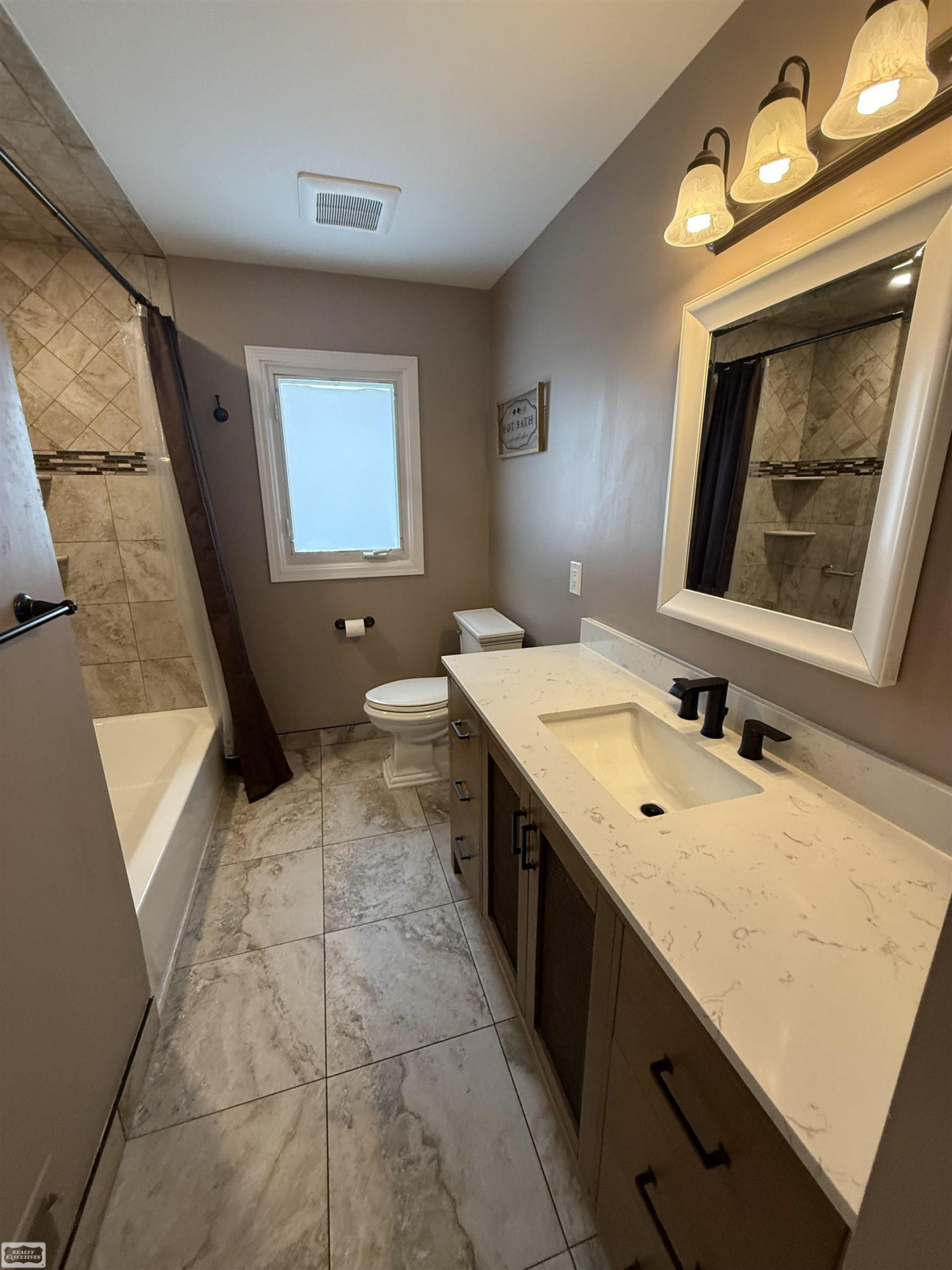 47642 Stephanie Drive, MI 48044 — Photo 14
