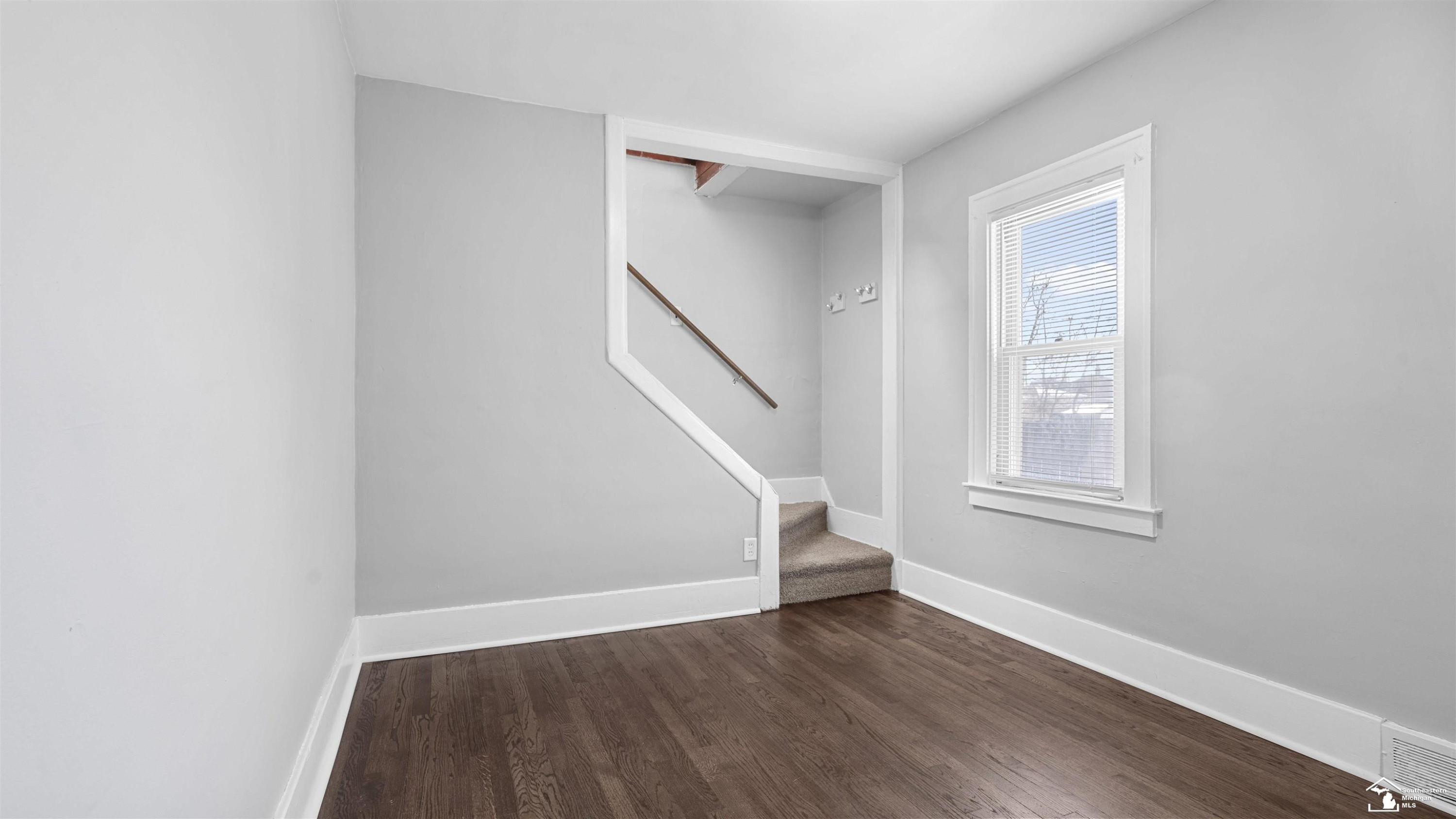 1053 Garfield Avenue, Lincoln Park, MI 48146 — Photo 9
