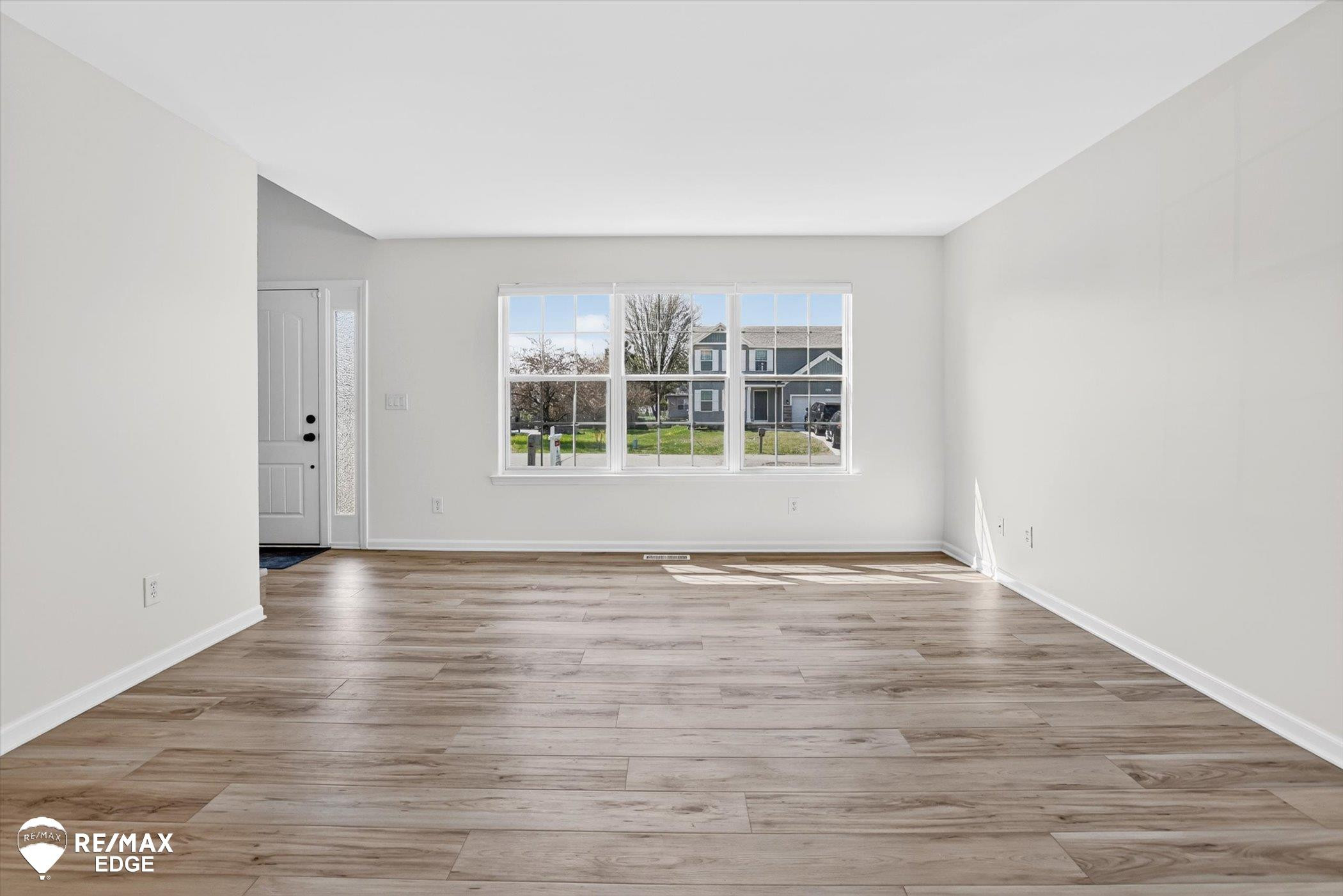 4469 Meadowlane Court, Burton, MI 48519 — Photo 5