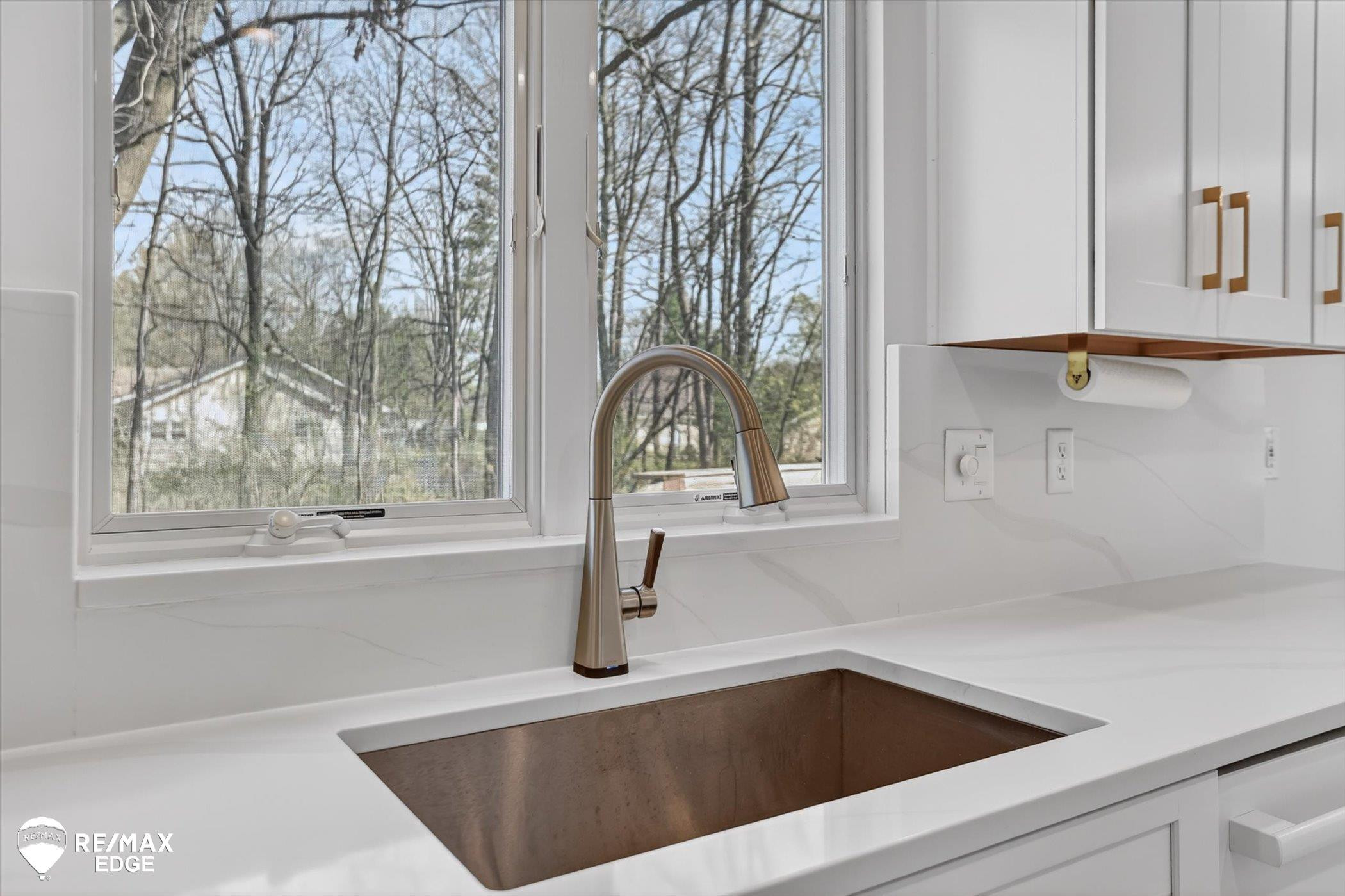 4469 Meadowlane Court, Burton, MI 48519 — Photo 10