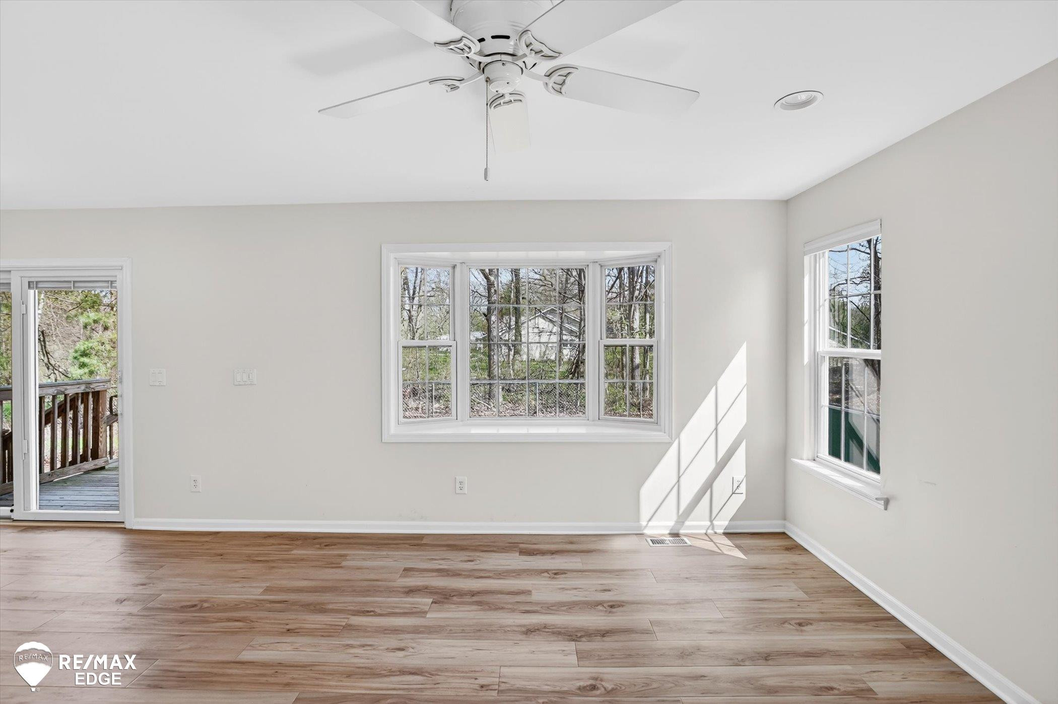 4469 Meadowlane Court, Burton, MI 48519 — Photo 13