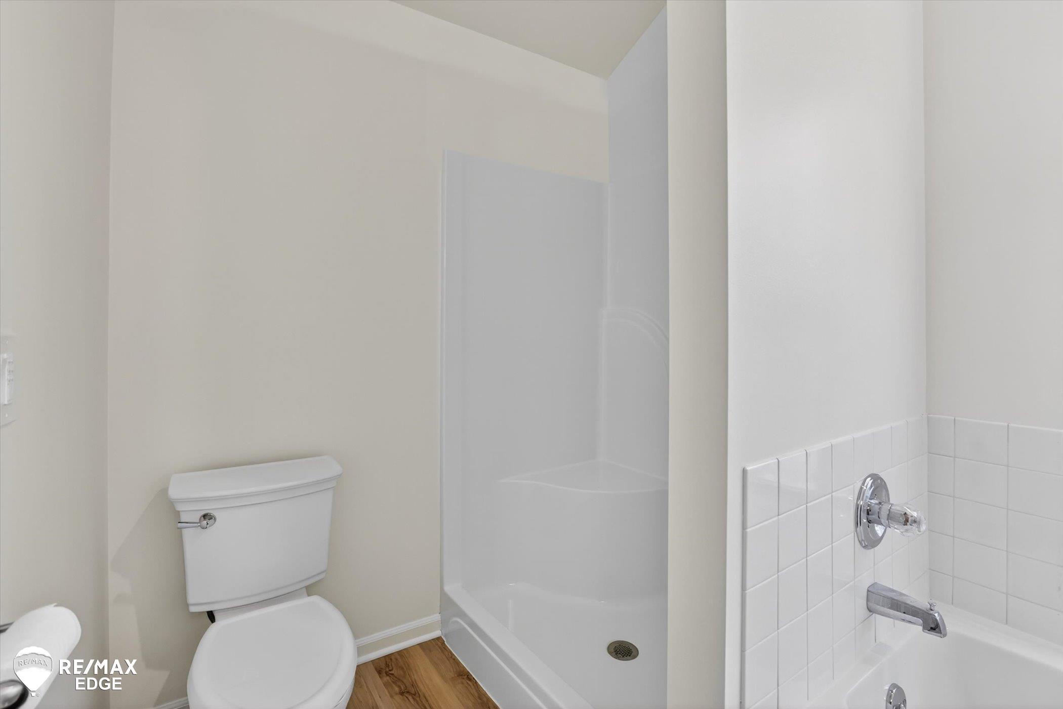 4469 Meadowlane Court, Burton, MI 48519 — Photo 19