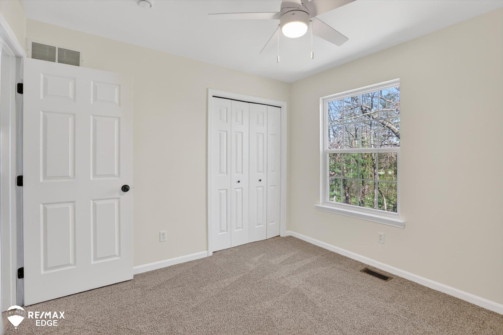 4469 Meadowlane Court, Burton, MI 48519 — Photo 22