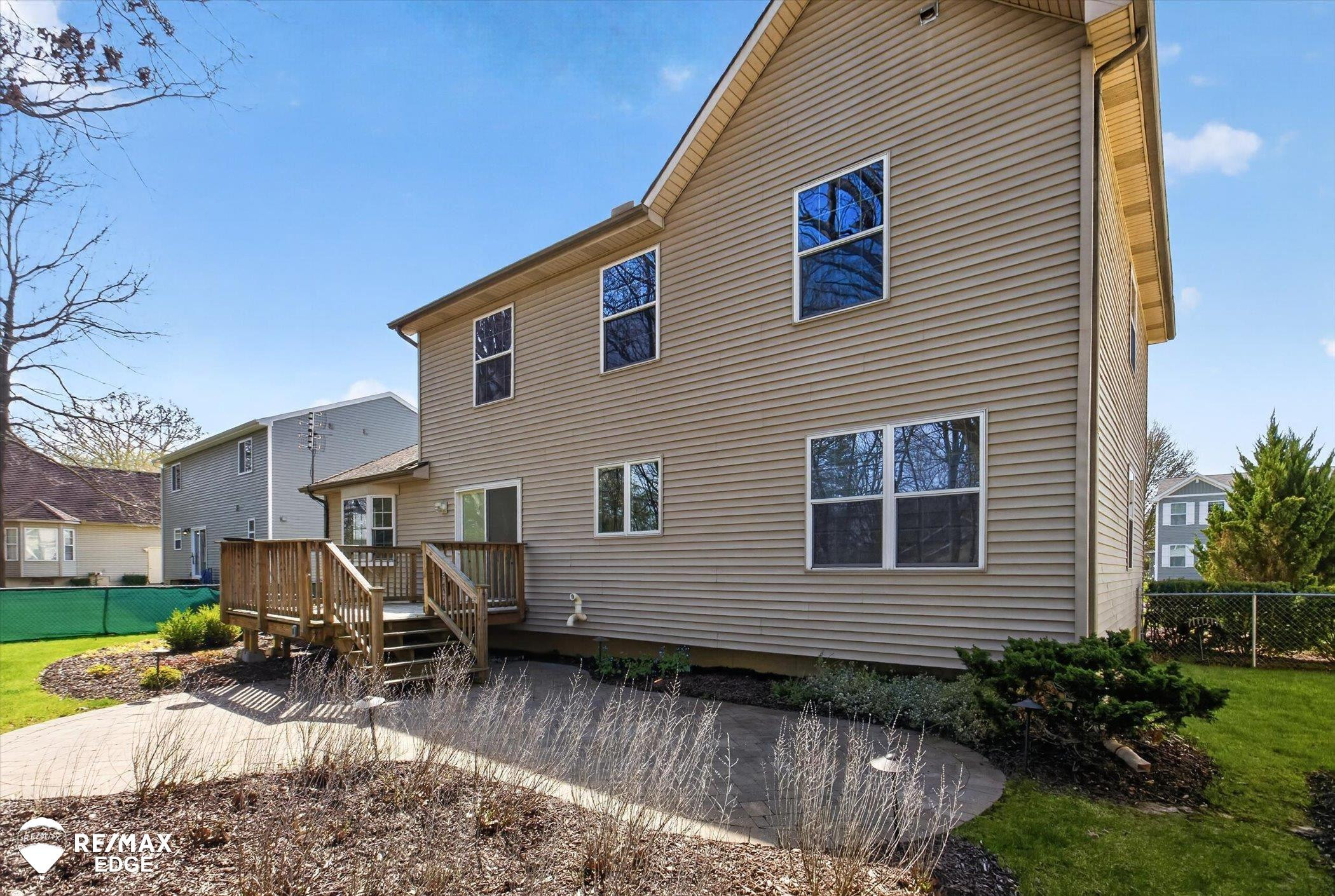 4469 Meadowlane Court, Burton, MI 48519 — Photo 28