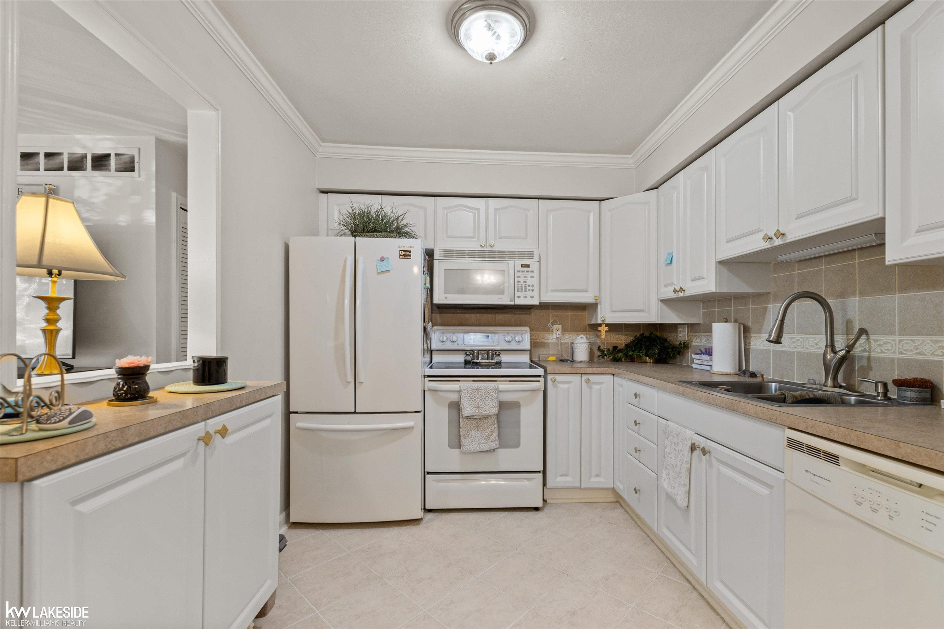 23610 Marlborough Drive, Clinton Twp, MI 48036 — Photo 9