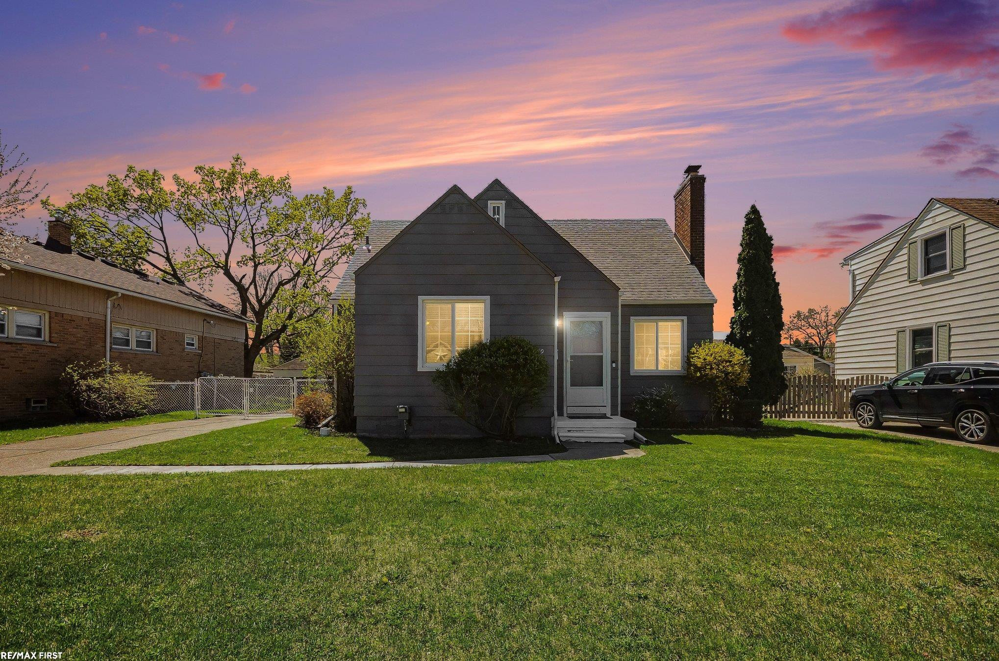 21910 Stephens Road, Saint Clair Shores, MI 48080 — Photo 2