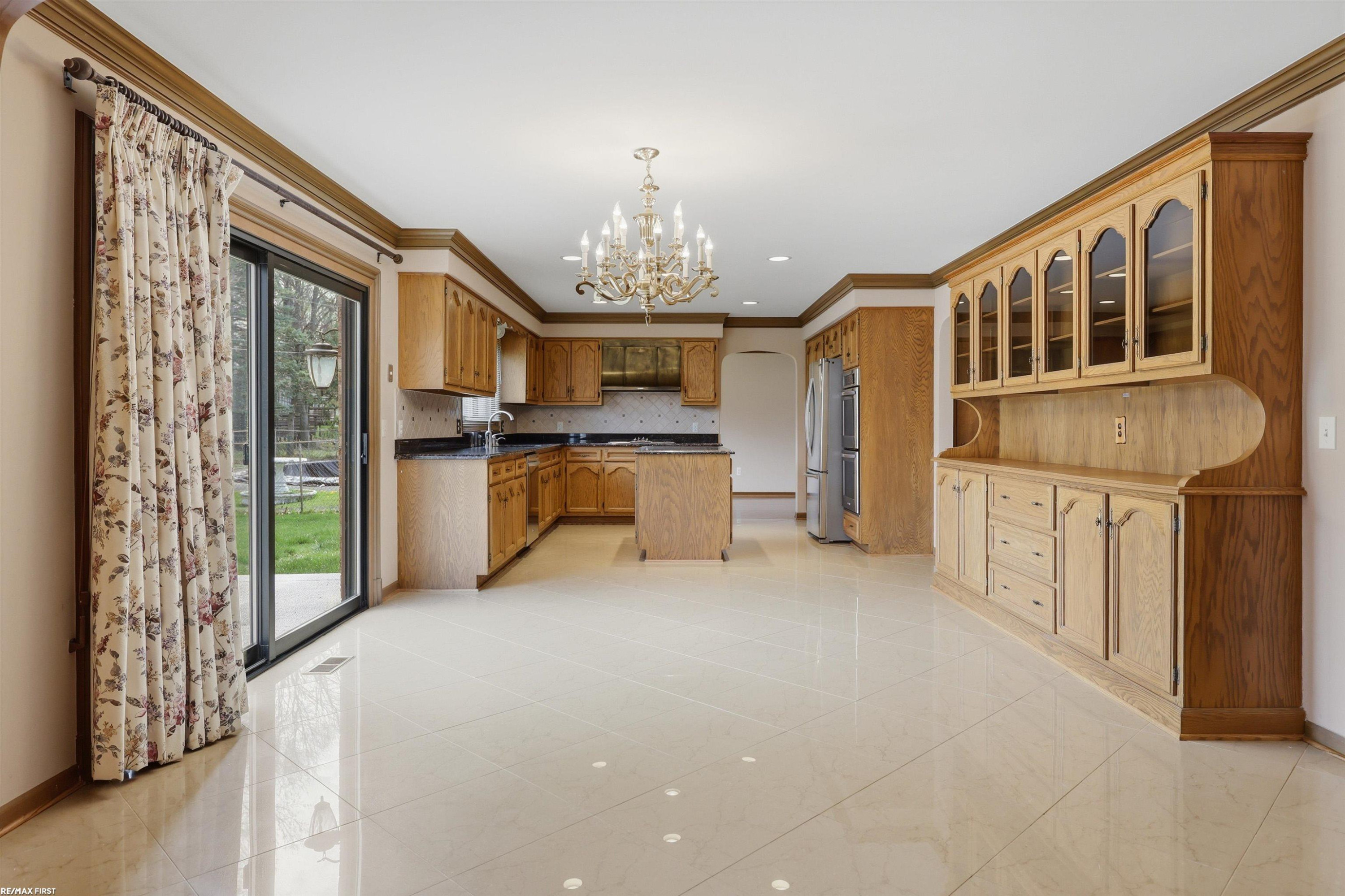 38300 Santa Barbara Street, Clinton, MI 48036 — Photo 14
