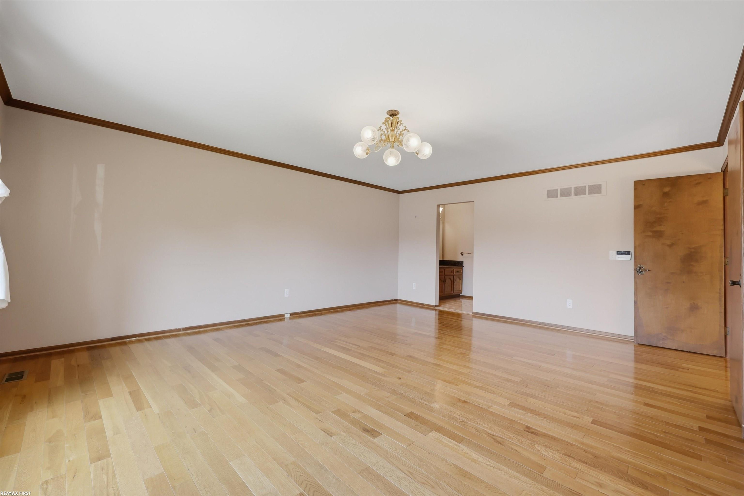 38300 Santa Barbara Street, Clinton, MI 48036 — Photo 28