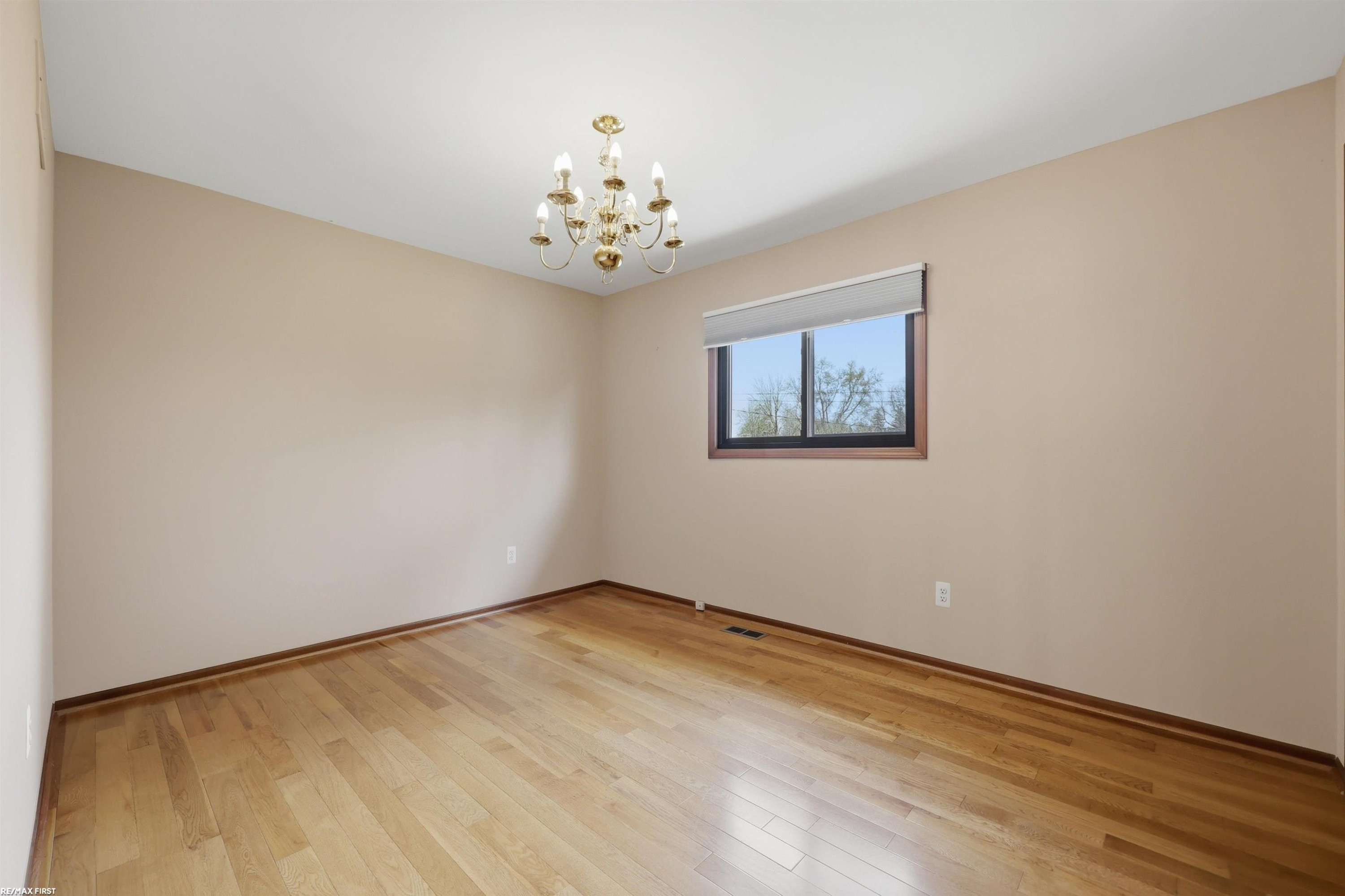 38300 Santa Barbara Street, Clinton, MI 48036 — Photo 32