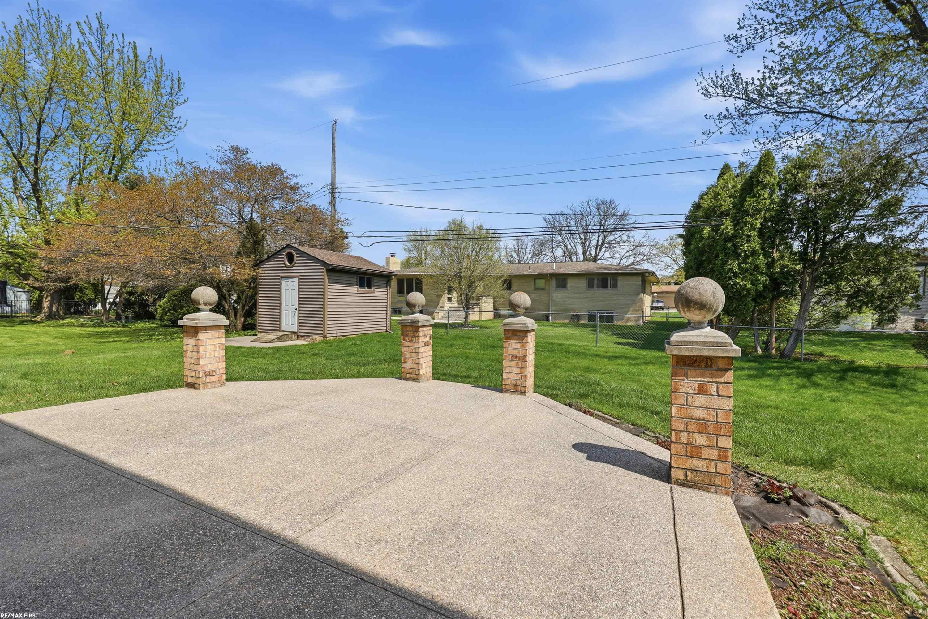 38300 Santa Barbara Street, Clinton, MI 48036 — Photo 44