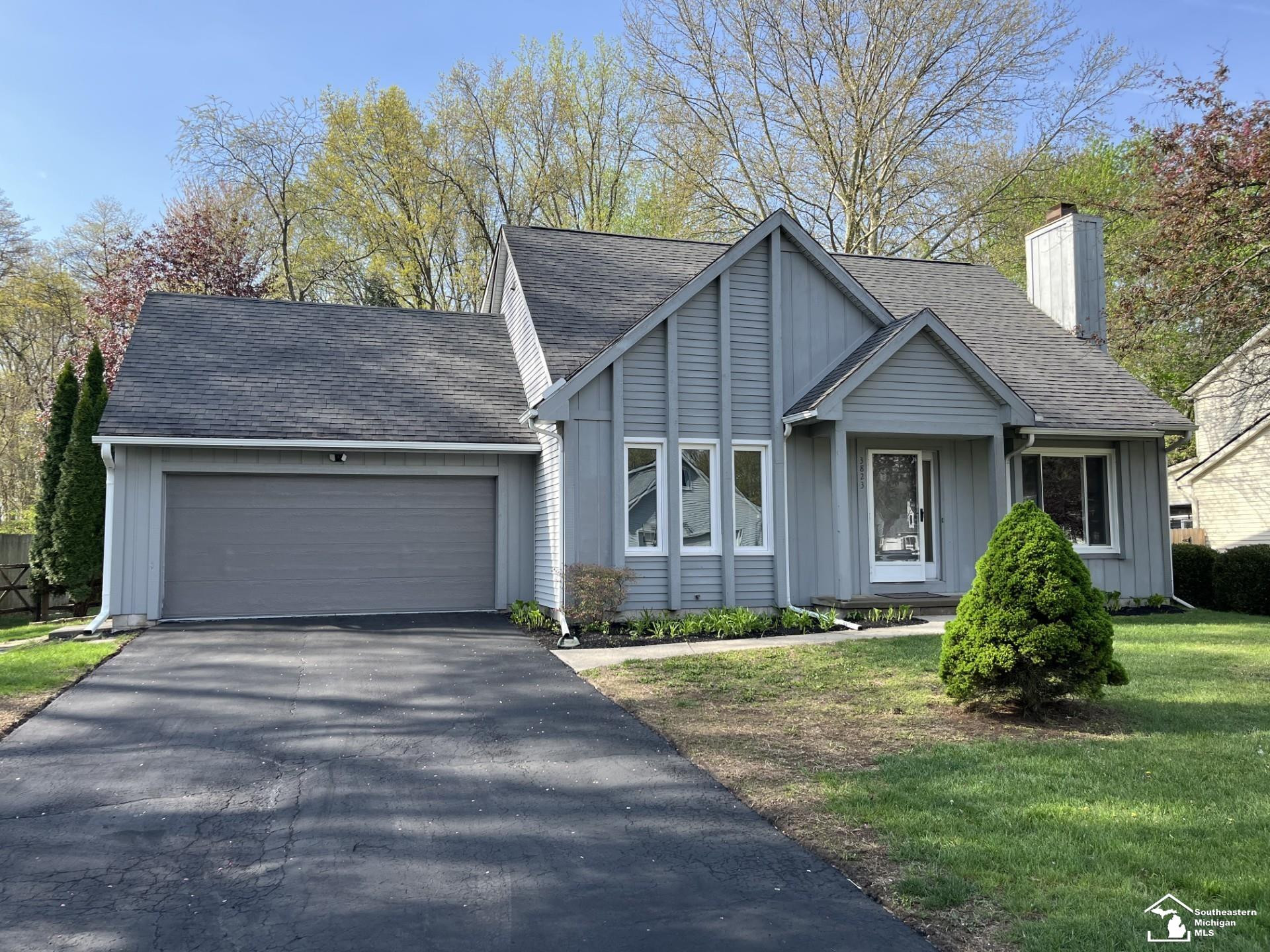 3823 Oldbury Street, Lambertville, MI 48144 — front exterior
