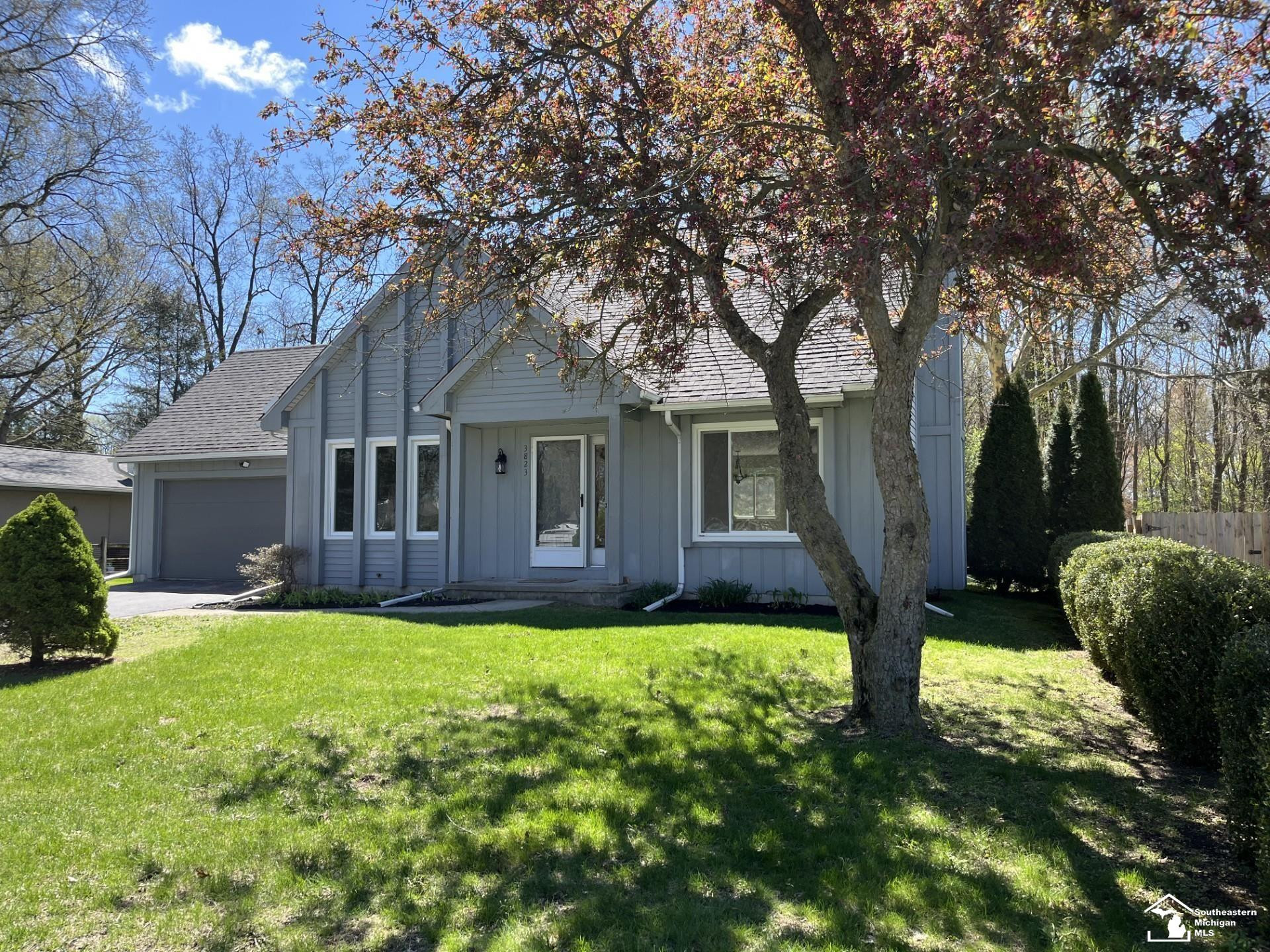 3823 Oldbury Street, Lambertville, MI 48144 — Photo 2