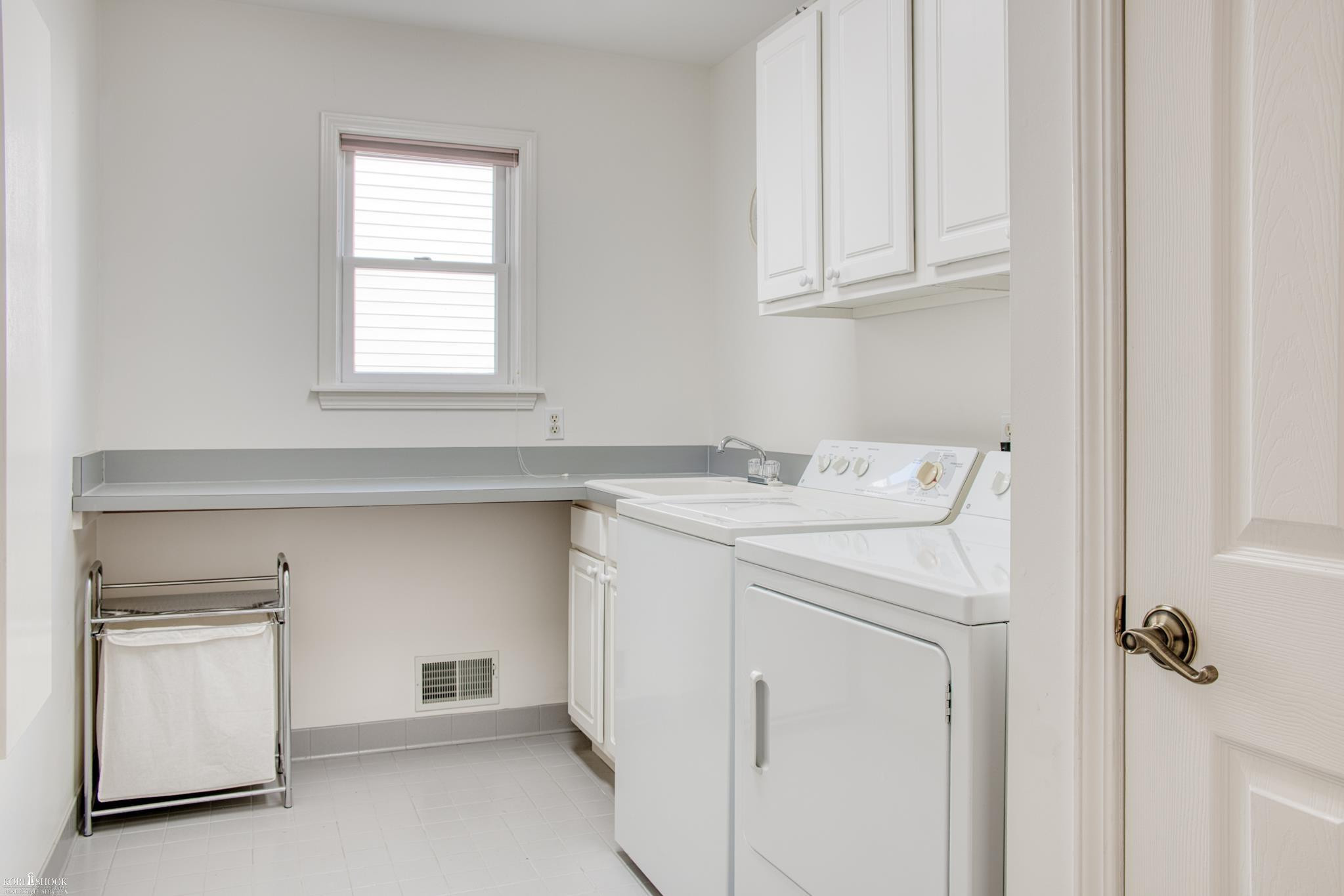 4268 Springbrook Drive, Swartz Creek, MI 48473 — Photo 24