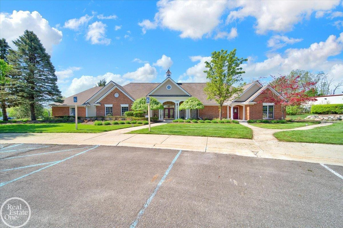 56588 Scotland Boulevard, Shelby Twp, MI 48316 — Photo 17