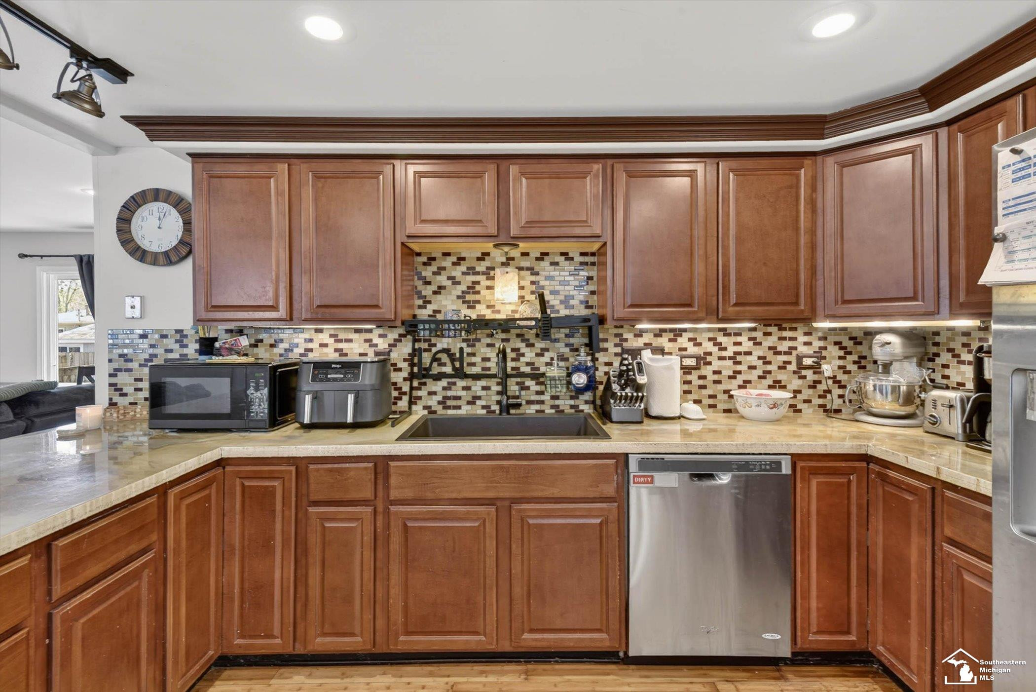 7795 Glenfield Drive, Monroe, MI 48161 — Photo 23