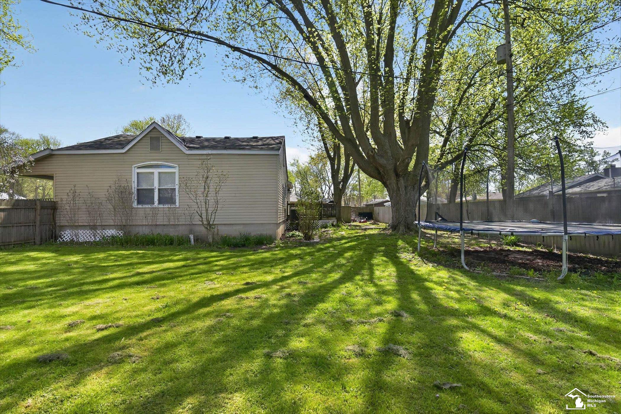 7795 Glenfield Drive, Monroe, MI 48161 — Photo 50