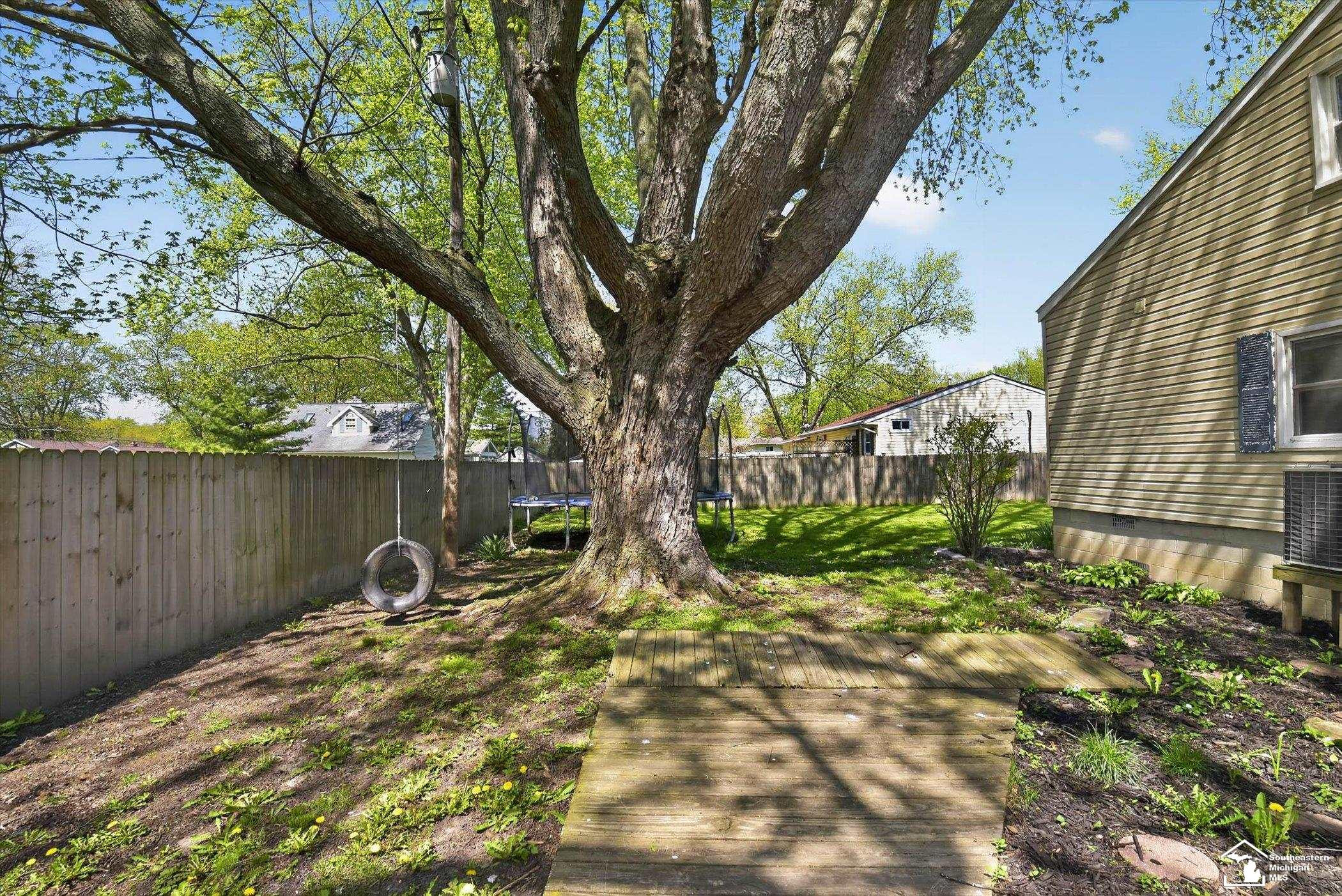 7795 Glenfield Drive, Monroe, MI 48161 — Photo 54