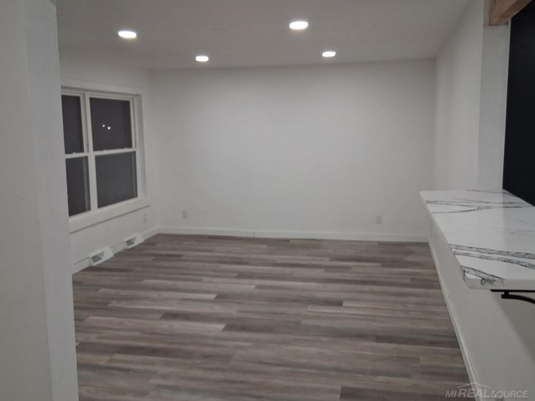 380 Eloise Drive, Benton Harbor, MI 49022 — Photo 15