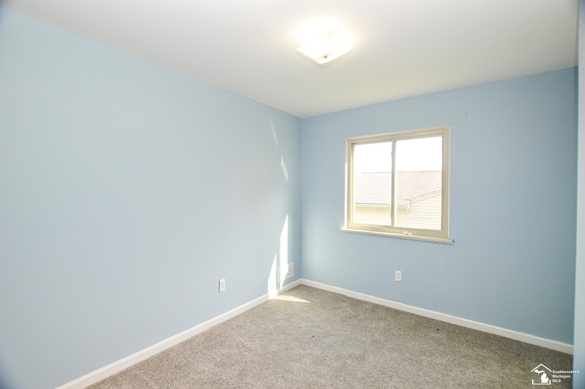 8675 Lillian Drive, Newport, MI 48166 — Photo 12