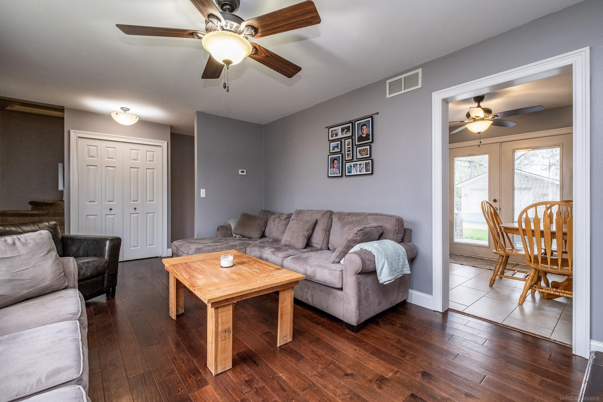 27025 Alger Street, Madison Heights, MI 48071 — Photo 8